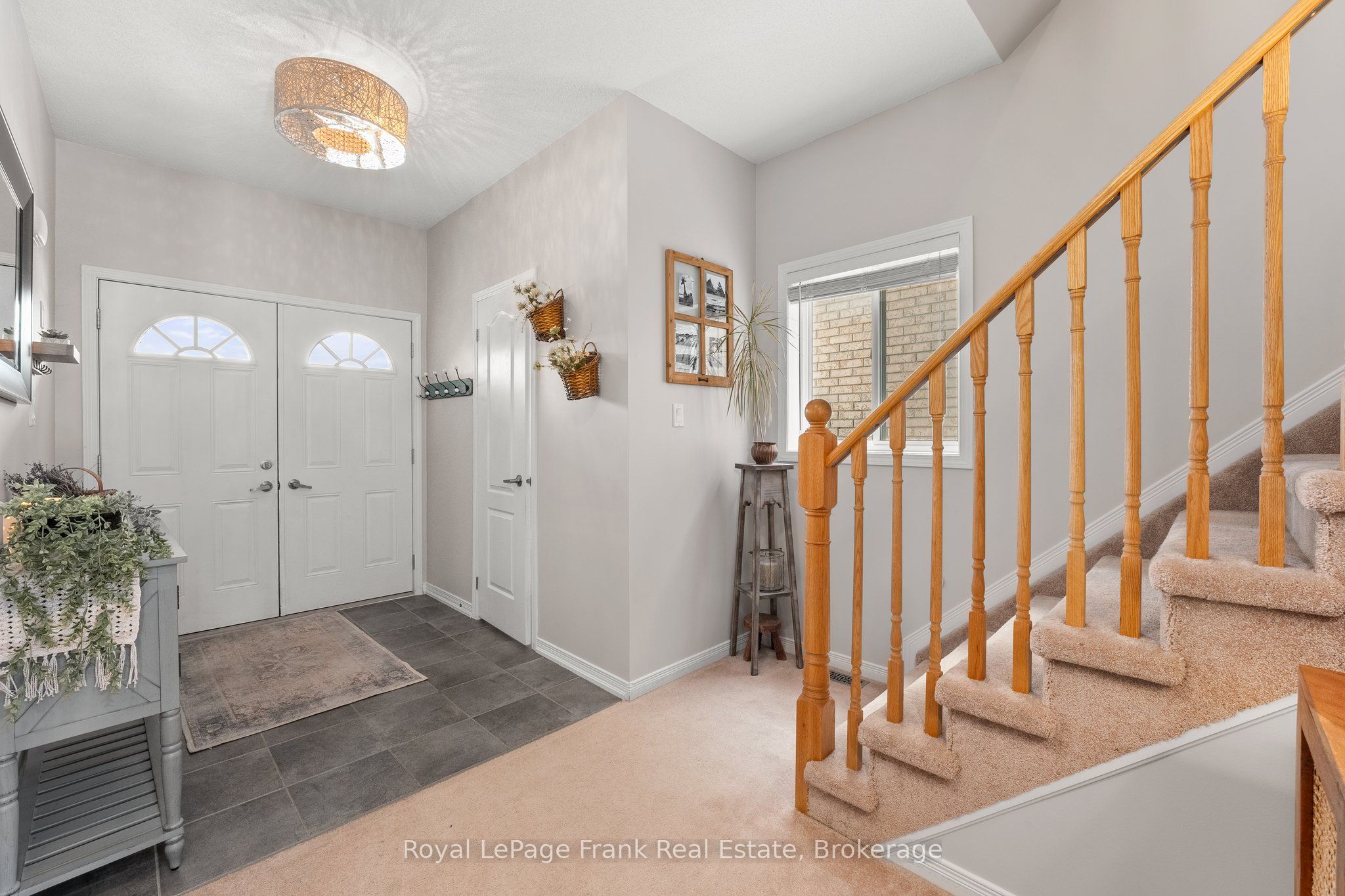 2086 Galloway Street, Innisfil, ON L9S 0H5 photo 3
