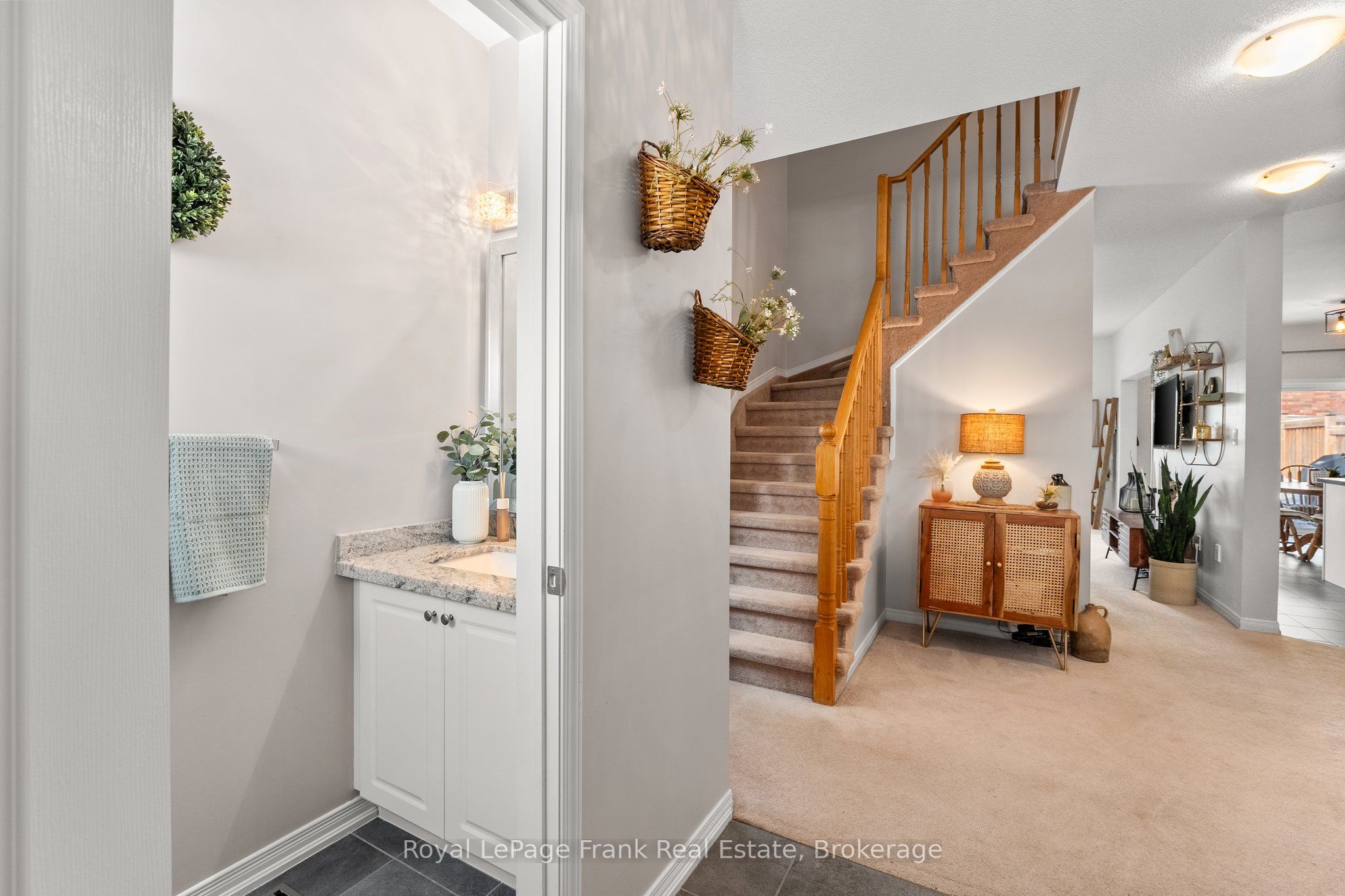 2086 Galloway Street, Innisfil, ON L9S 0H5 photo 4