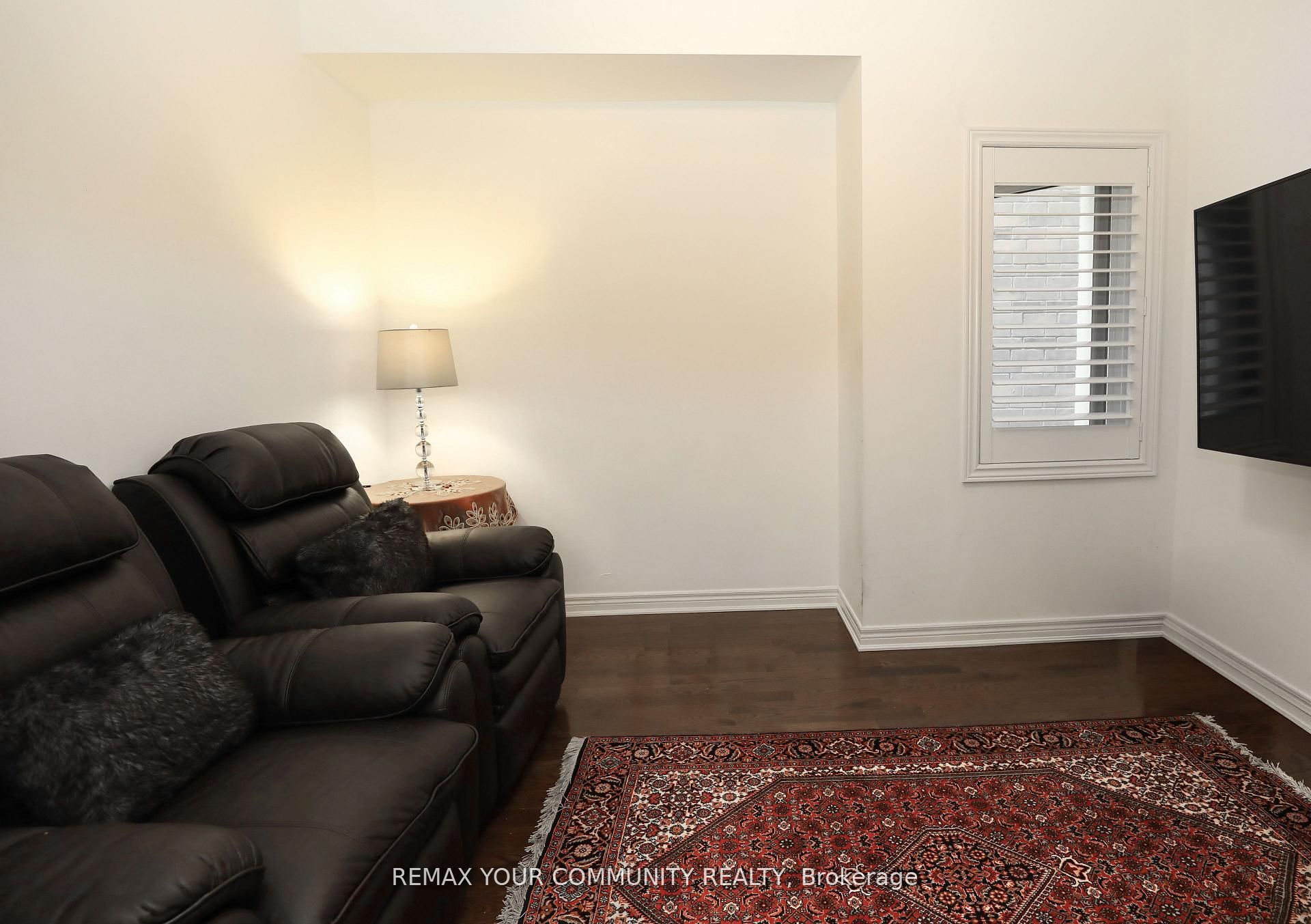 39 Kavanagh Avenue, East Gwillimbury, ON L9N 0P6 photo 5