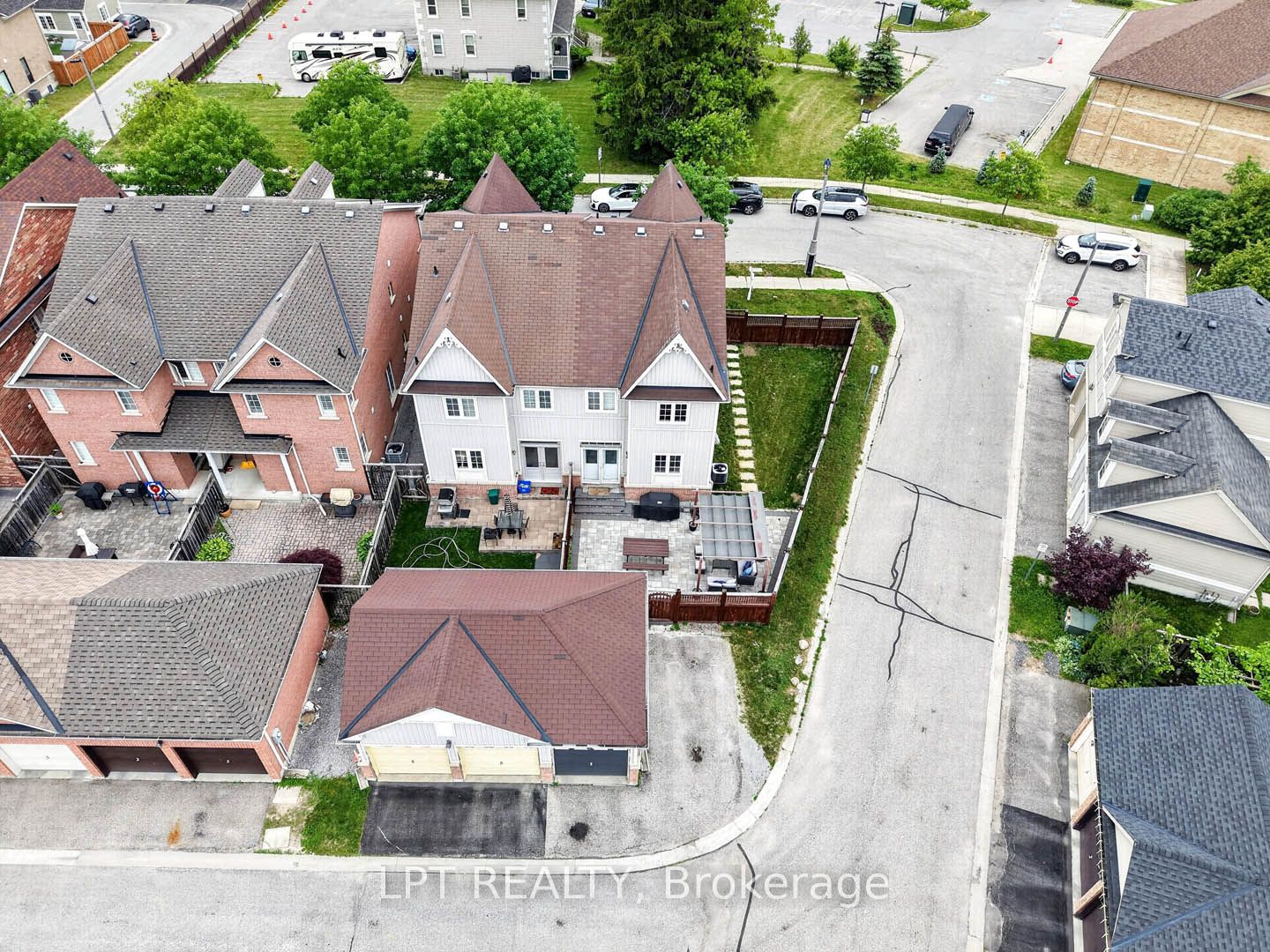 32 William Gaspar Court, Markham, ON L6B 1H8 photo 4