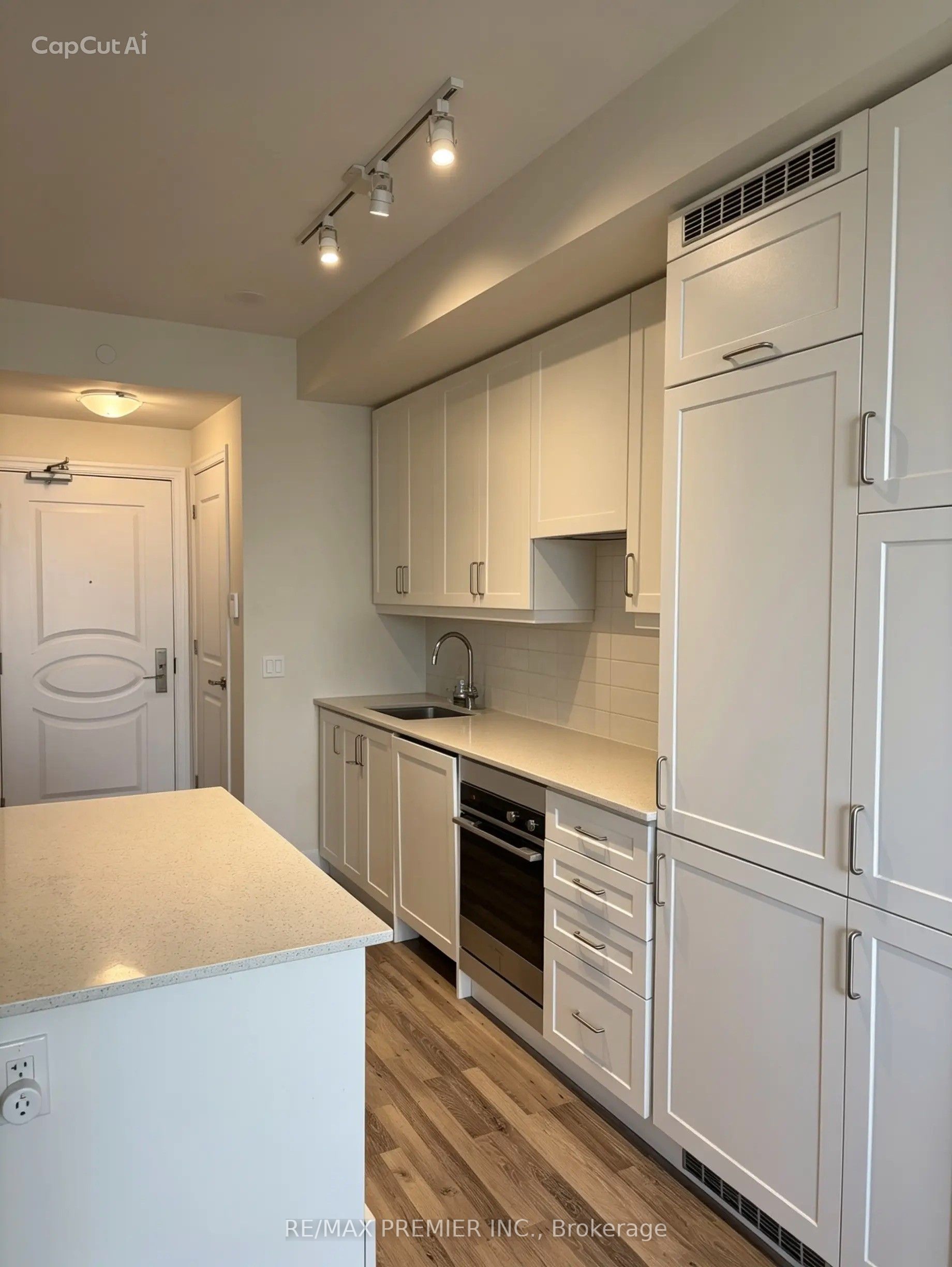 9085 Jane Street 1703, Vaughan, ON L4K 0L8 photo 5