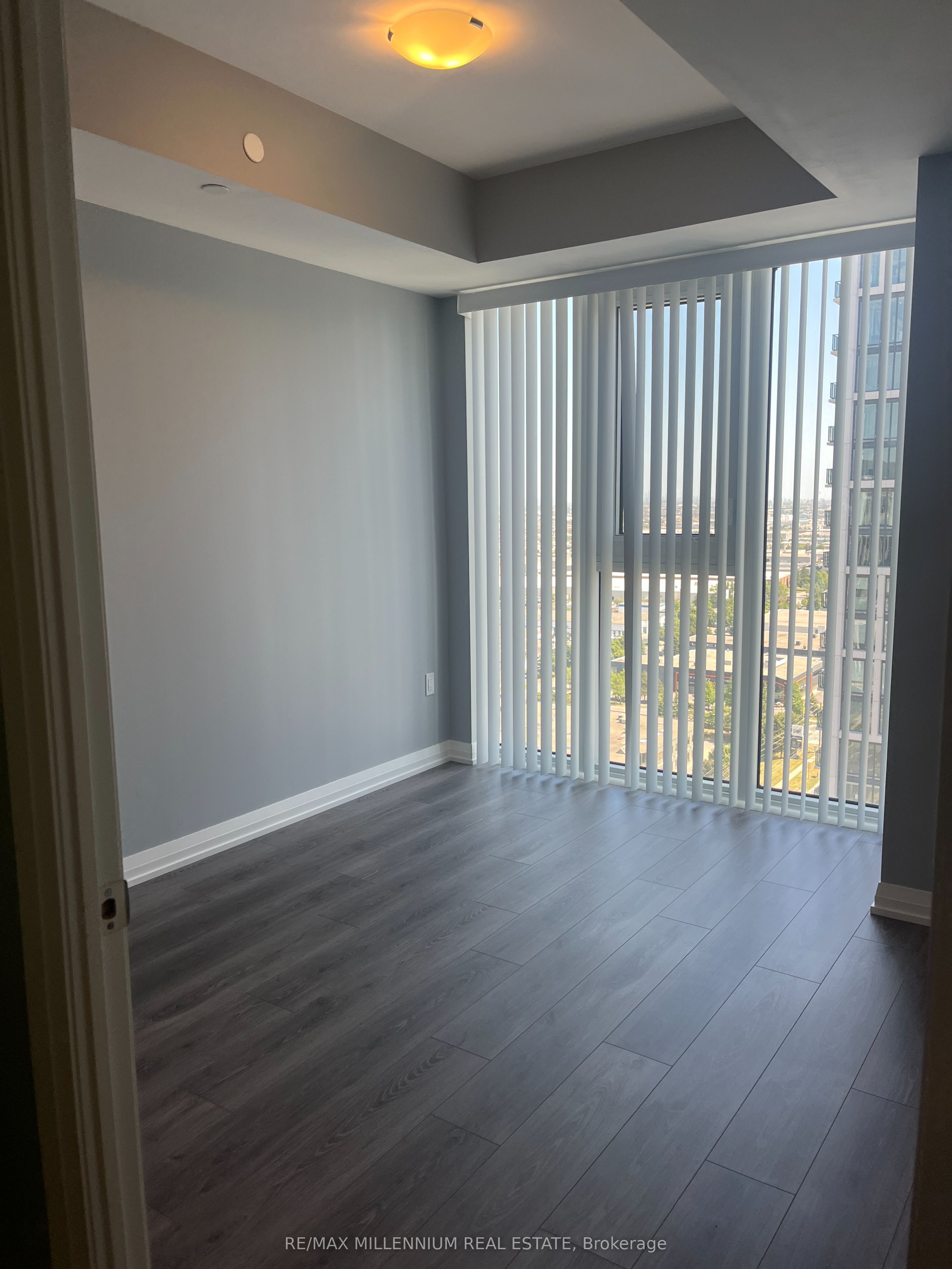 9000 Jane Street 2104, Vaughan, ON L4K 0M6 photo 3