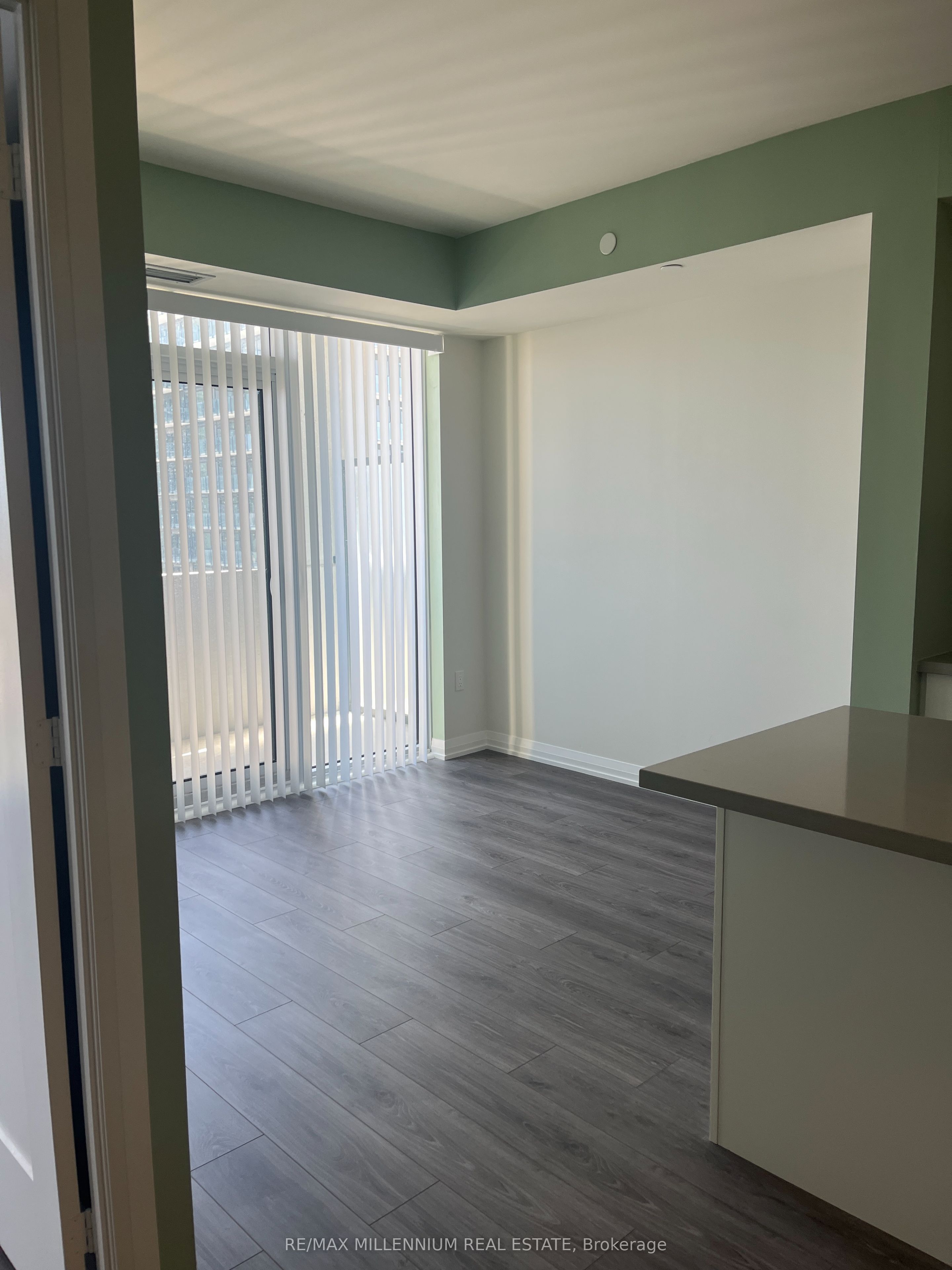 9000 Jane Street 2104, Vaughan, ON L4K 0M6 photo 4