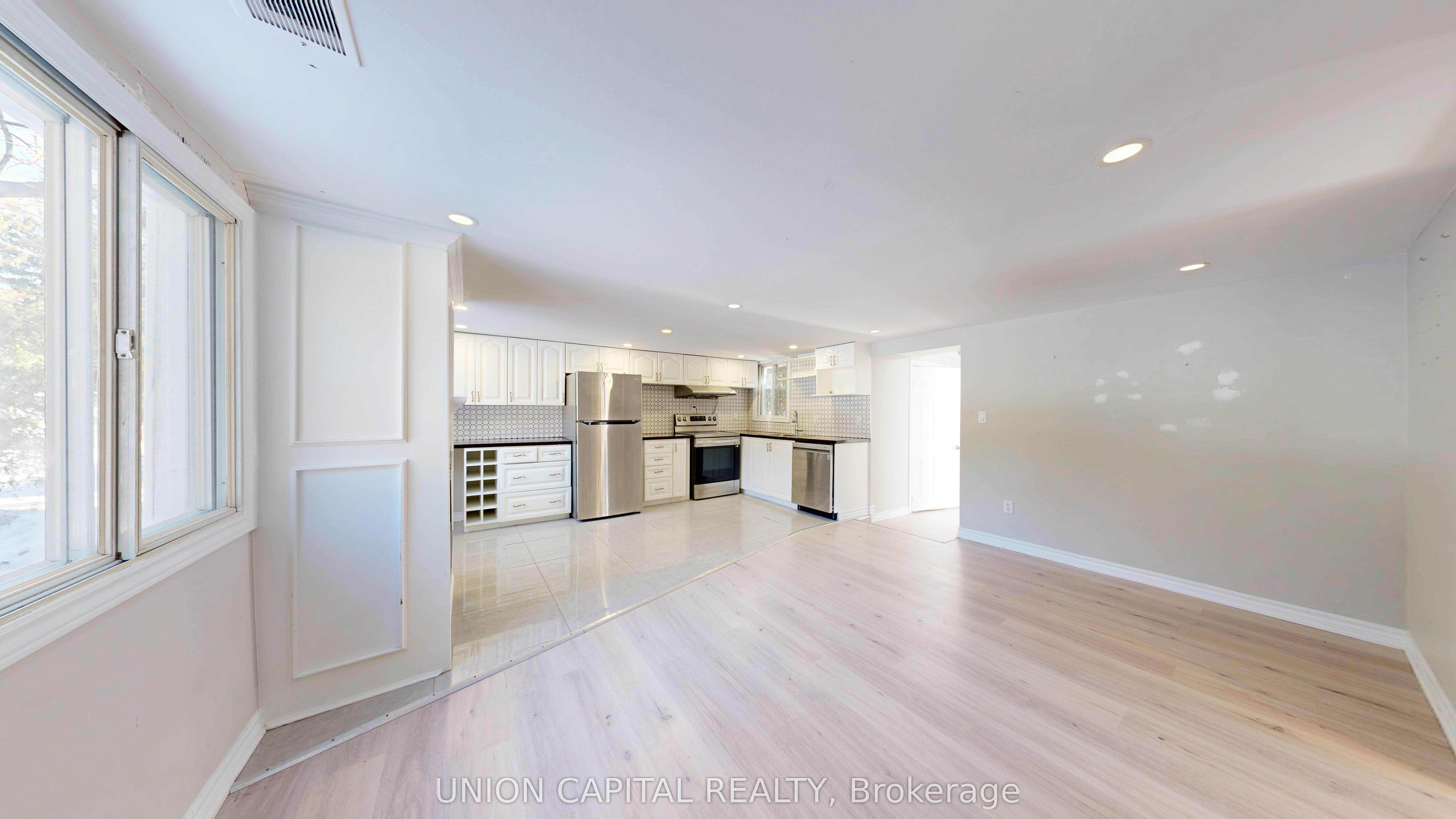 27 Connor Drive, Whitchurch-Stouffville, ON L4A 2Z1 photo 4