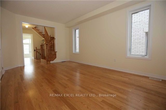 48 Falconridge Terrace, East Gwillimbury, ON L9N 0R2 photo 3