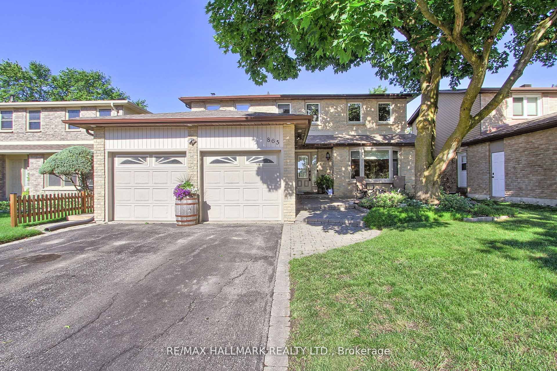 865 Arnold Crescent, Newmarket, ON L3Y 2E4 photo 2