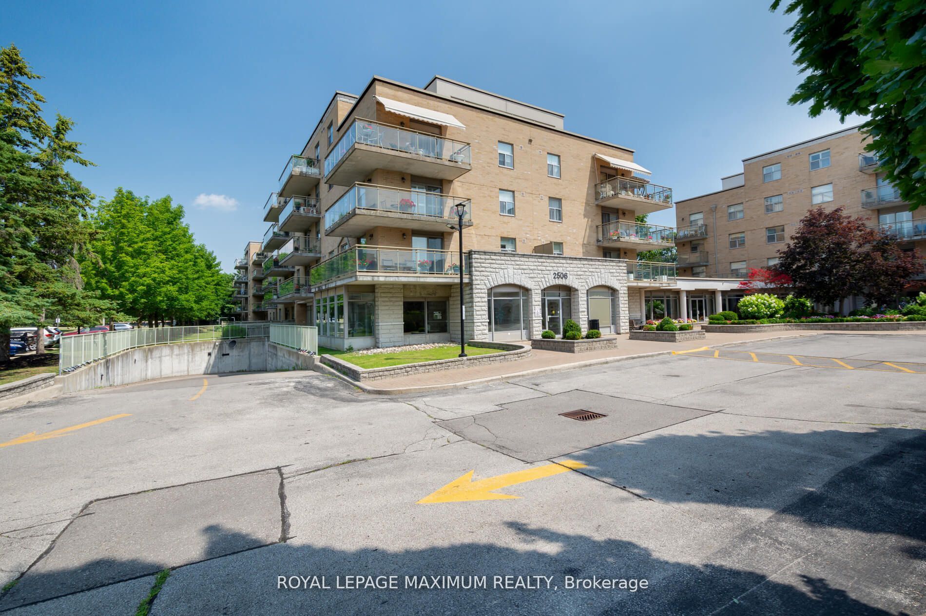 2506 Rutherford Road 408, Vaughan, ON L4K 5N4 photo 2