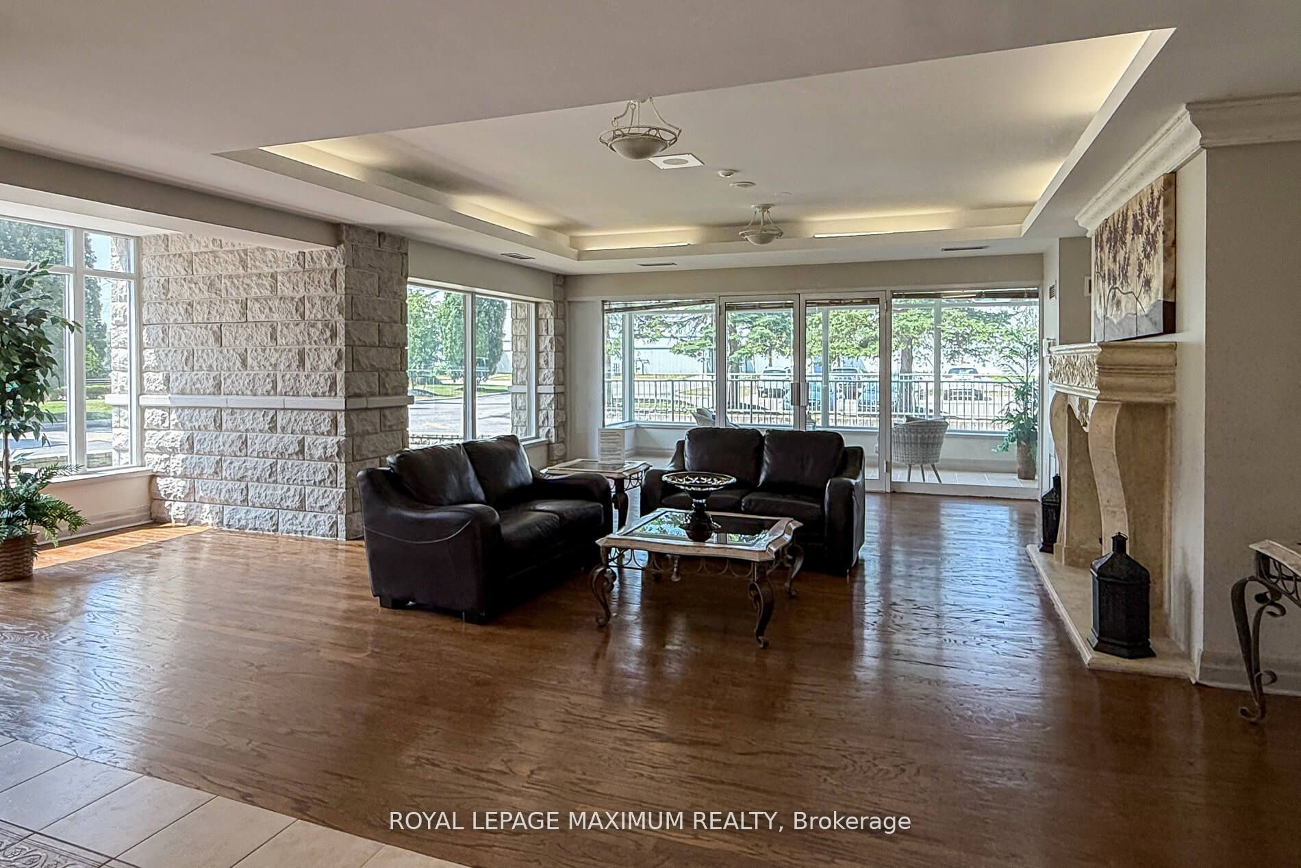 2506 Rutherford Road 408, Vaughan, ON L4K 5N4 photo 5
