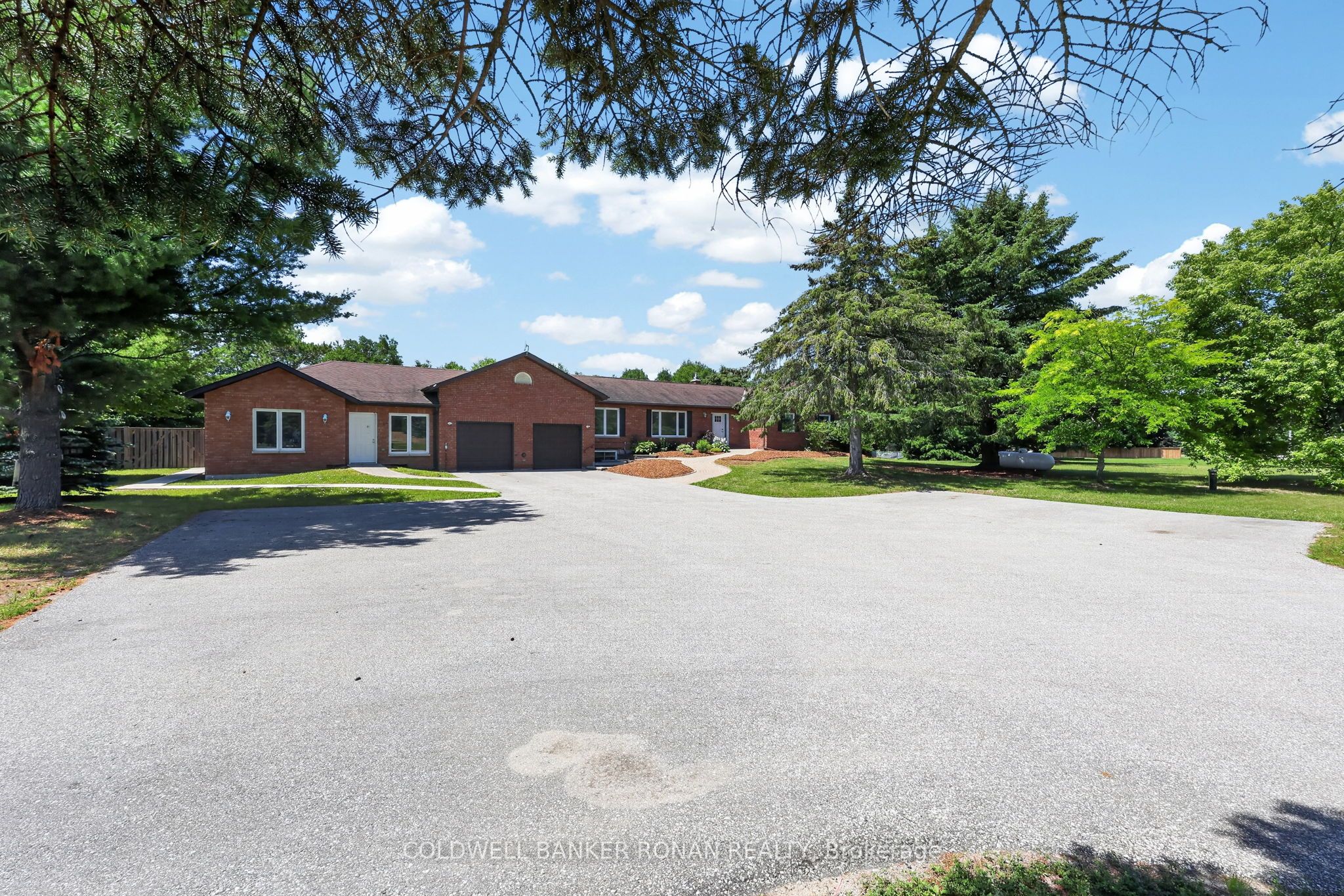 14 Tioga Boulevard, Adjala-Tosorontio, ON L0M 1J0 photo 2