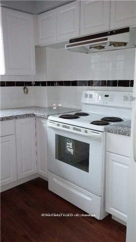182 Ruggles Avenue 3, Richmond Hill, ON L4C 1Y4 photo 5