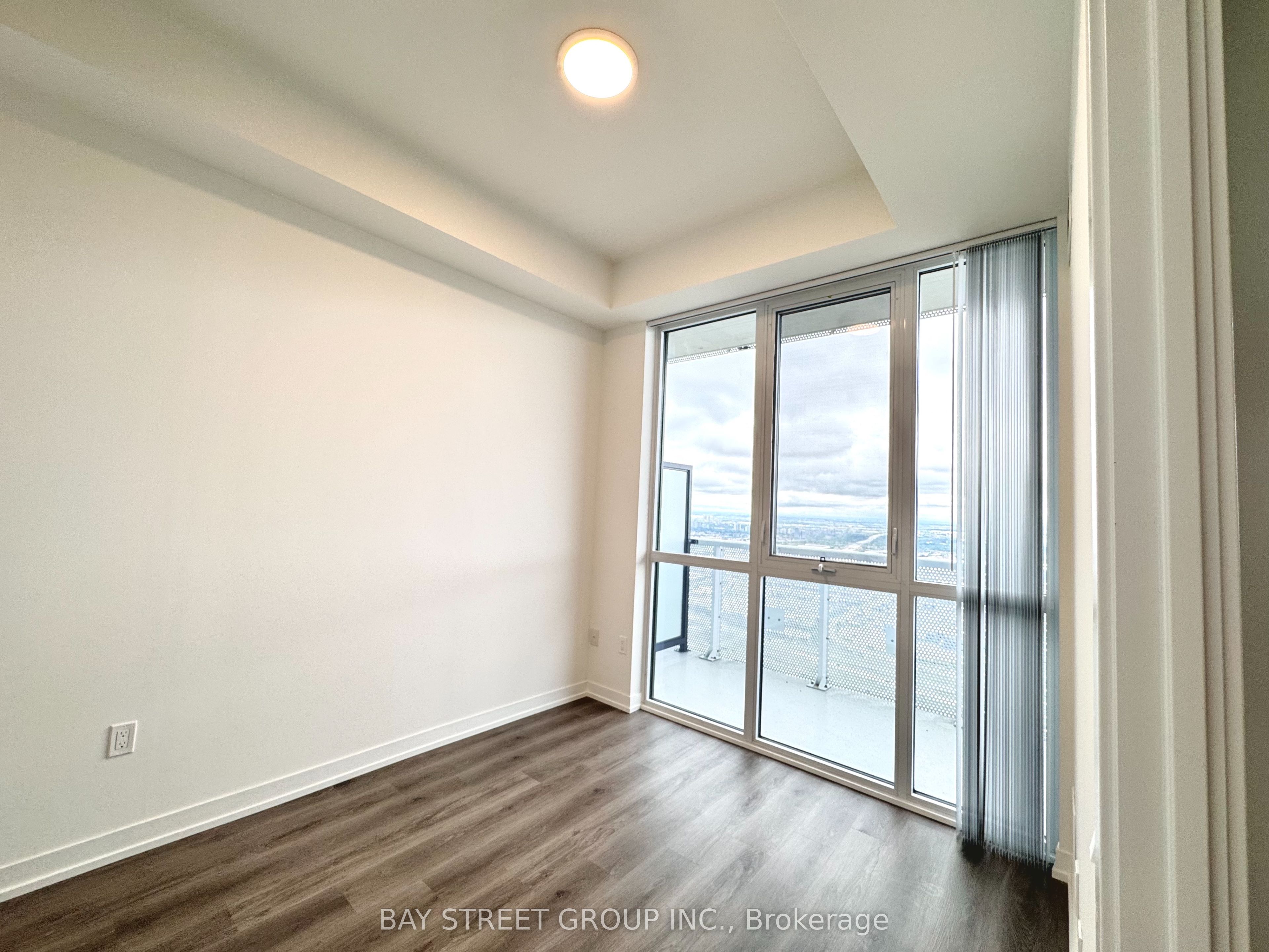 225 Commerce Street 6508, Vaughan, ON L4K 0R1 photo 2