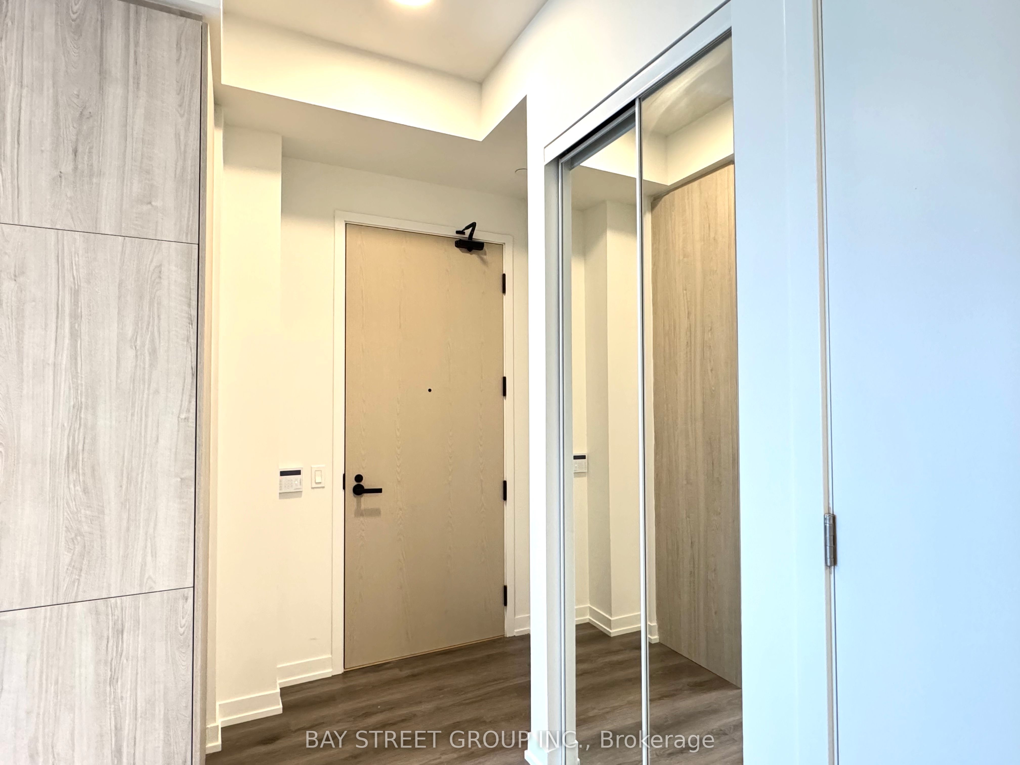 225 Commerce Street 6508, Vaughan, ON L4K 0R1 photo 3