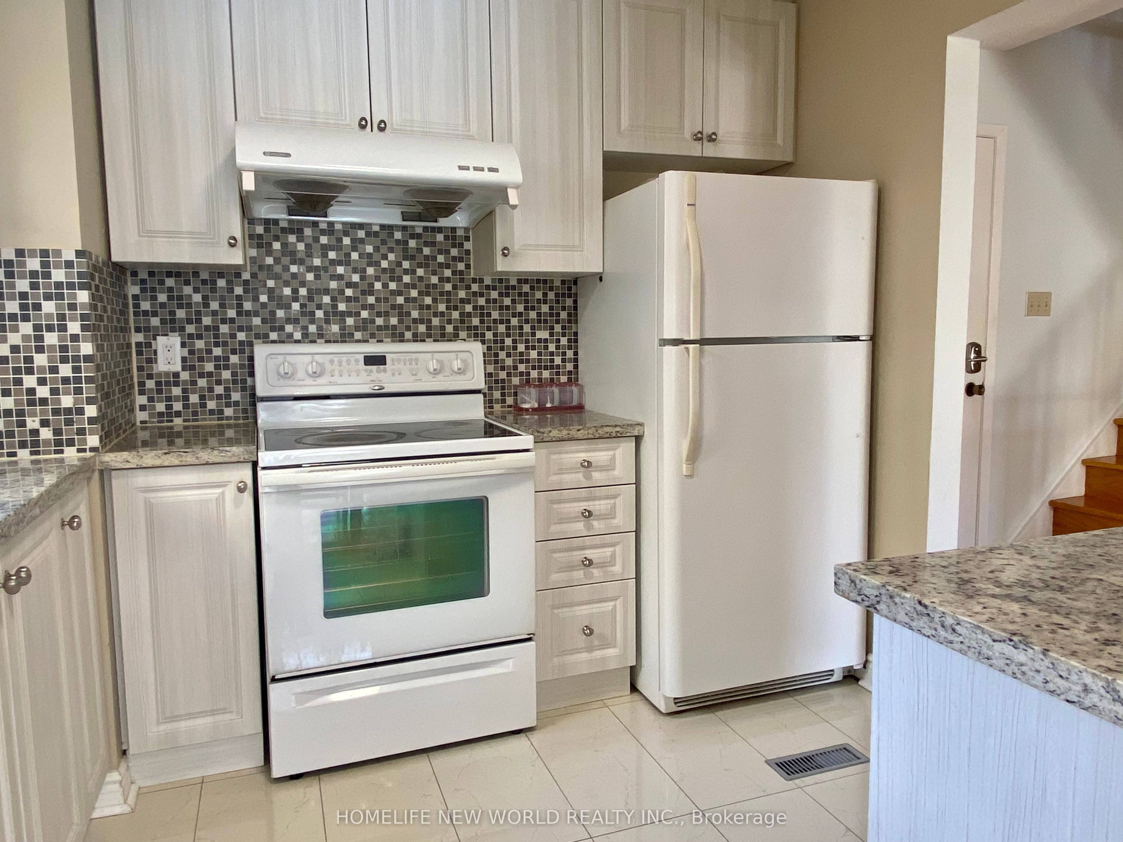 14 Eugenia Court, Markham, ON L3R 4Y6 photo 2