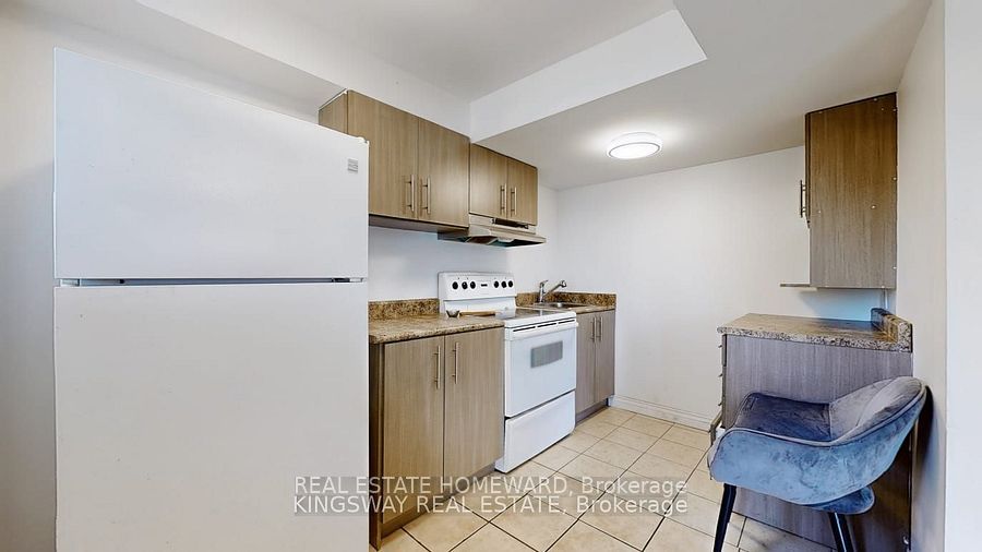 117 Primeau Drive W/O, Aurora, ON L4G 6Z6 photo 4