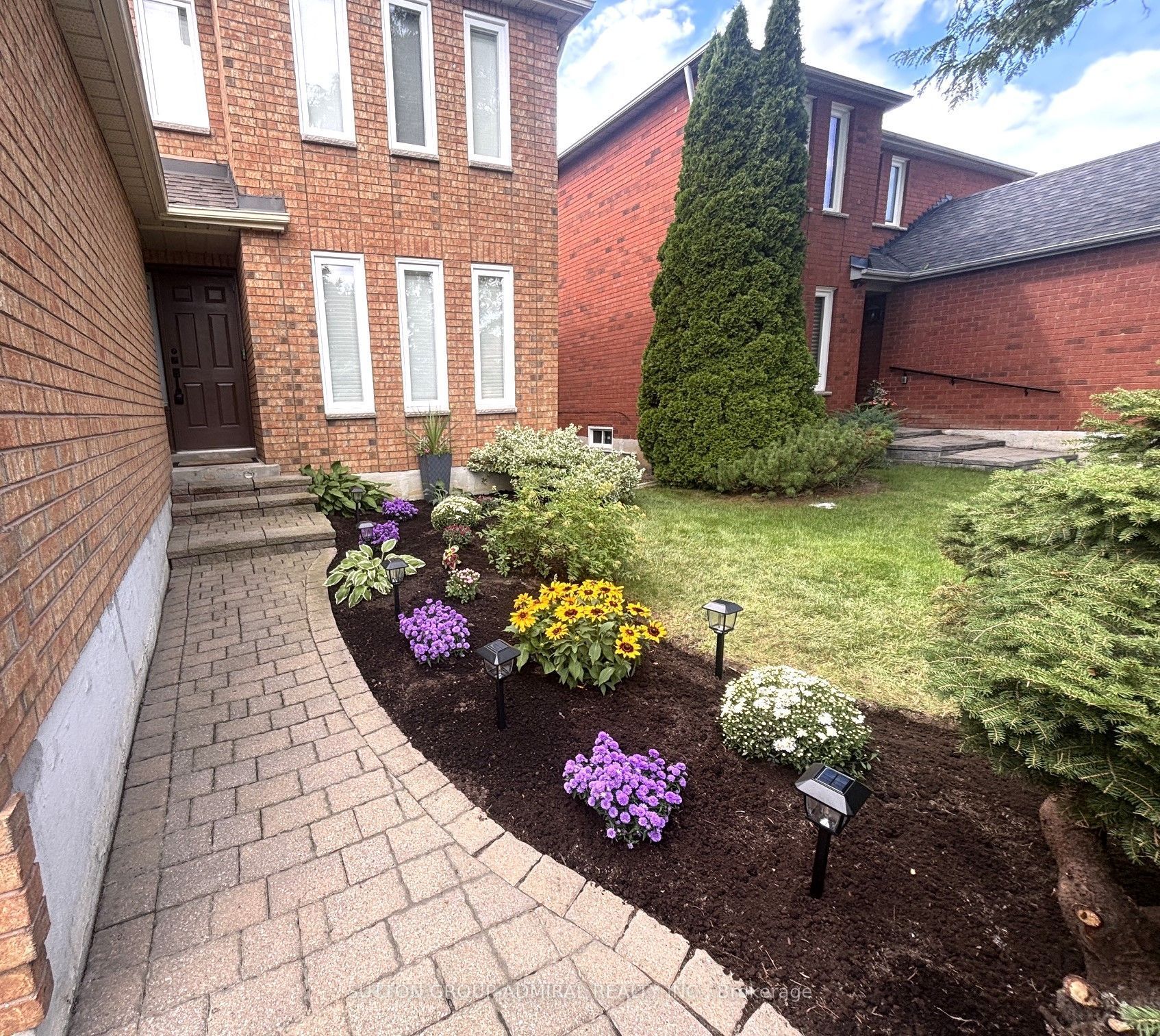 148 Mountbatten Road, Vaughan, ON L4J 7W2 photo 2