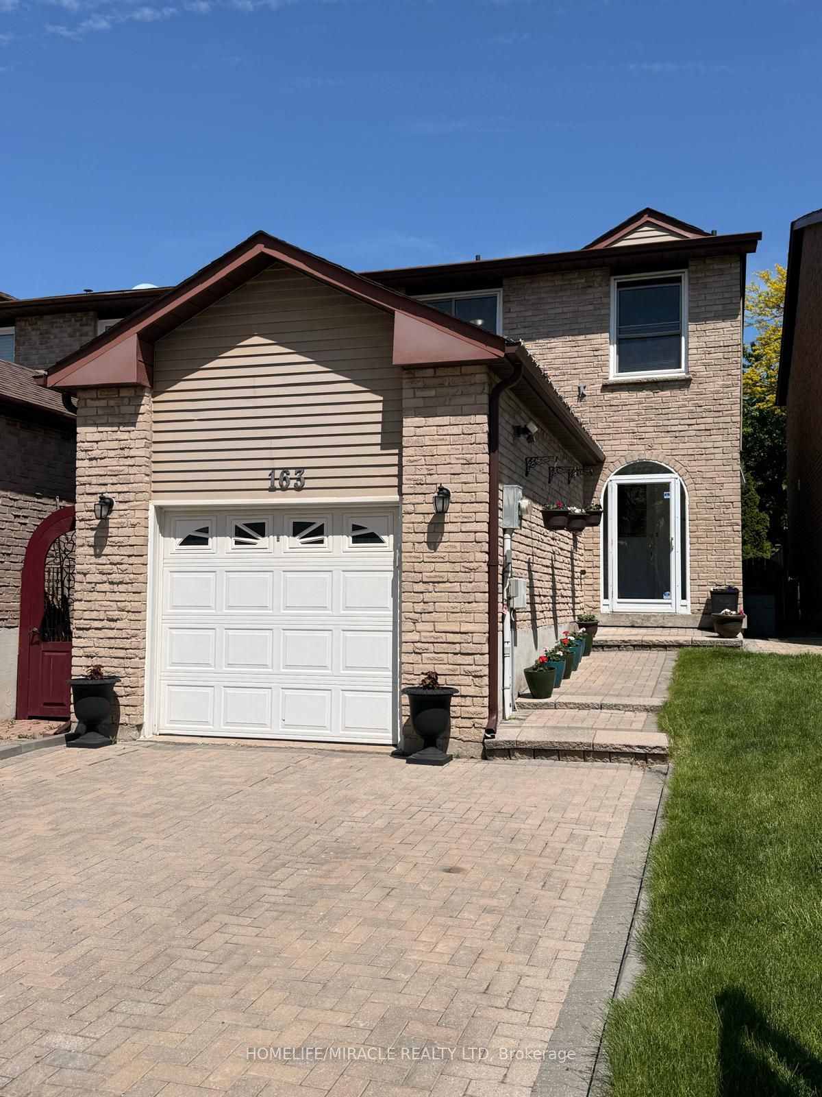 163 Mabley Crescent, Vaughan, ON L4J 2Z7 photo 2