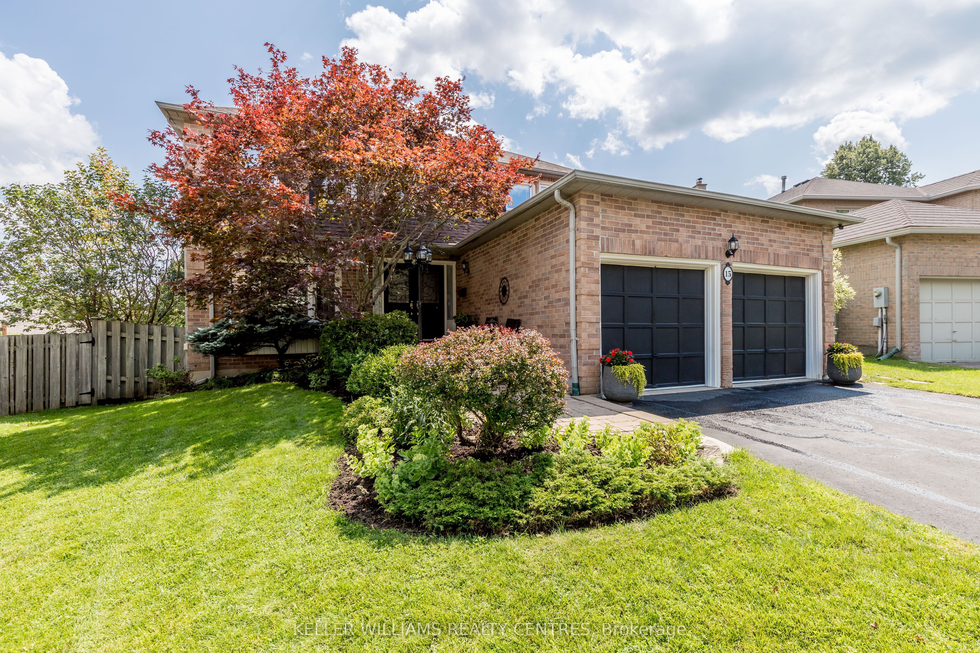 15 Beatty Crescent, Aurora, ON L4G 5V2 photo 3