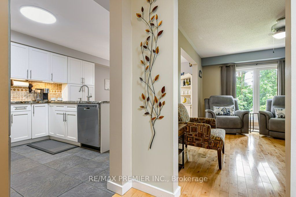 93 Kate Aitken Crescent, New Tecumseth, ON L0G 1A0 photo 4