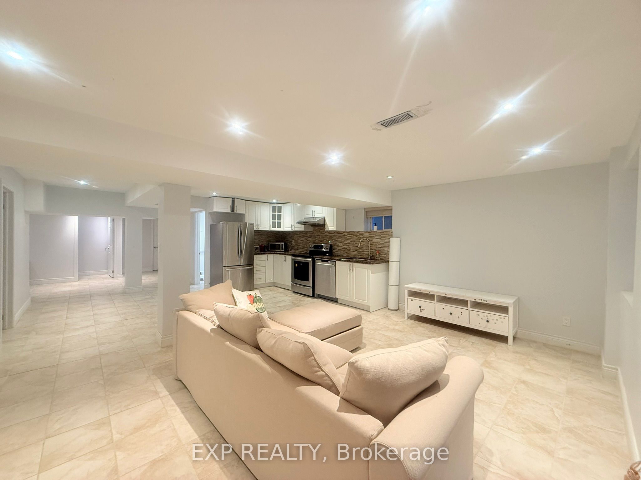 45 Mancini Crescent Bsmt, Richmond Hill, ON L4E 0T1 photo 2