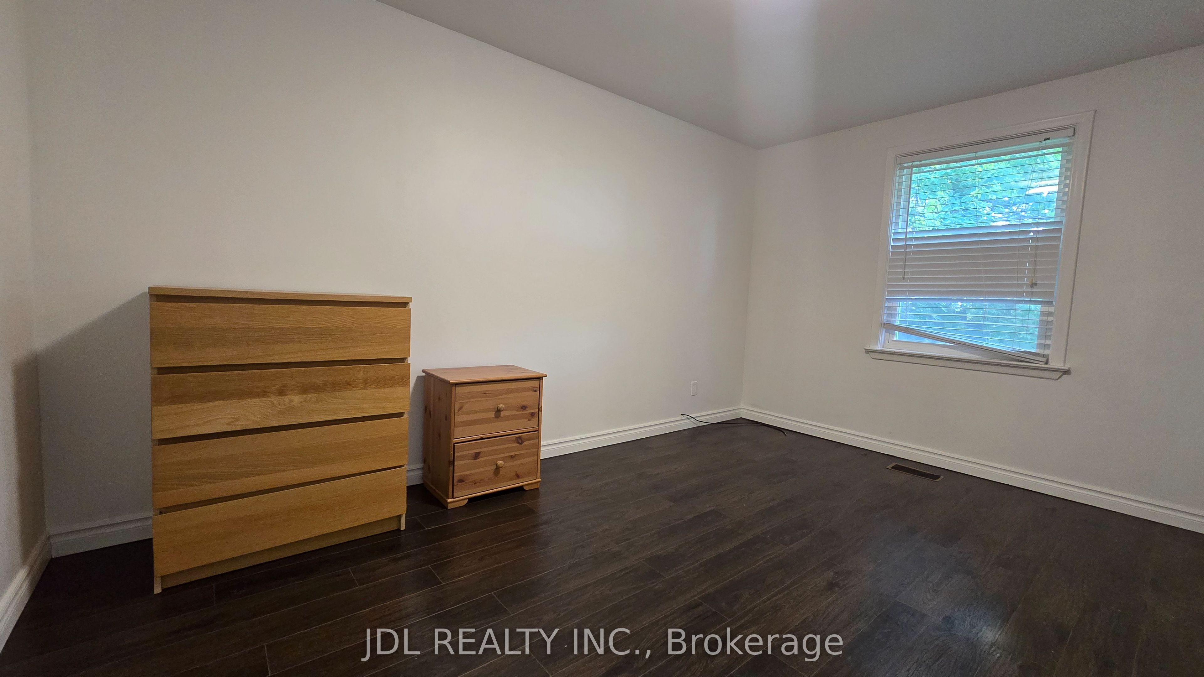 68 Meadowview Avenue Room MC, Markham, ON L3T 1K7 photo 2