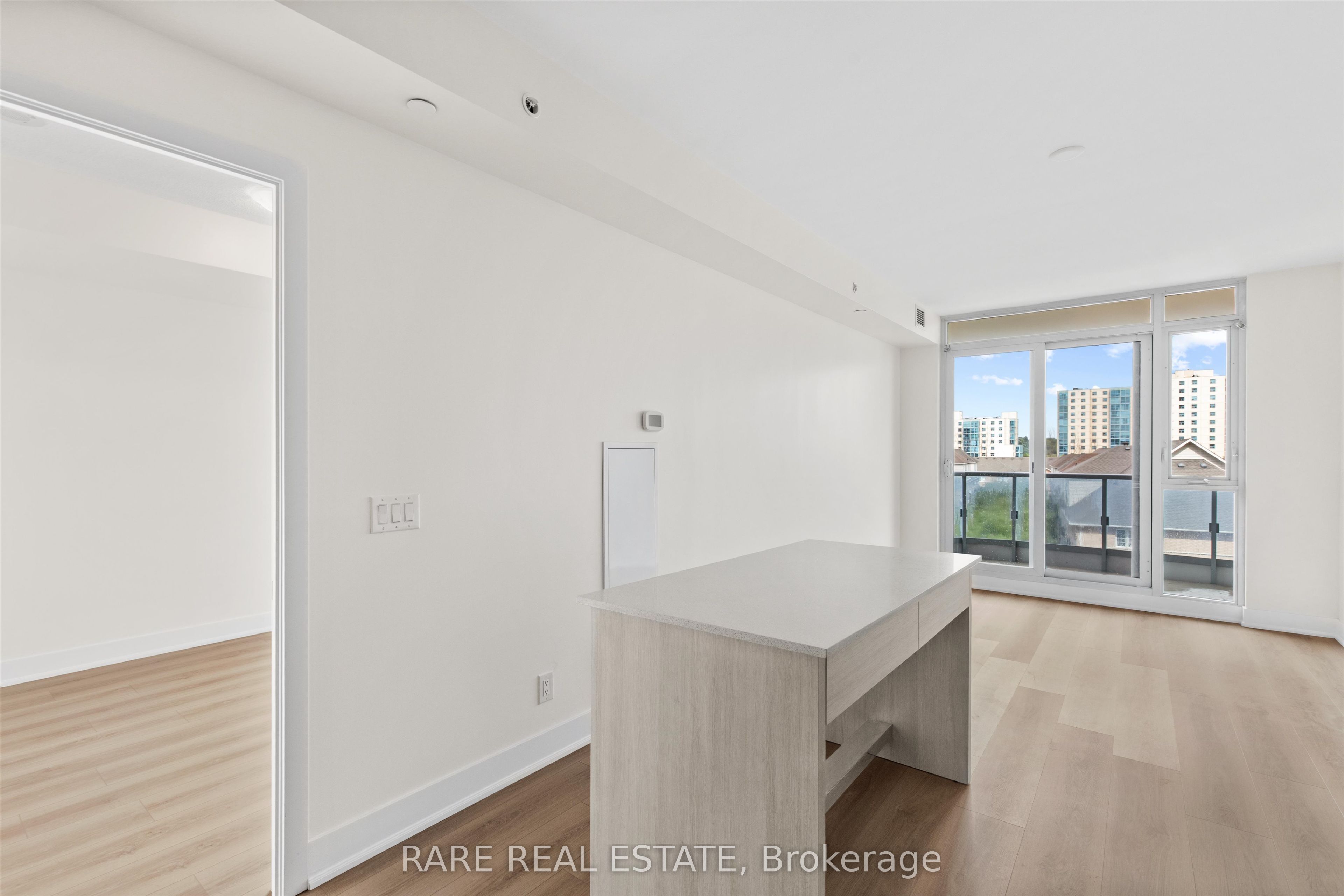 9471 Yonge Street 533, Richmond Hill, ON L4C 0Z5 photo 4