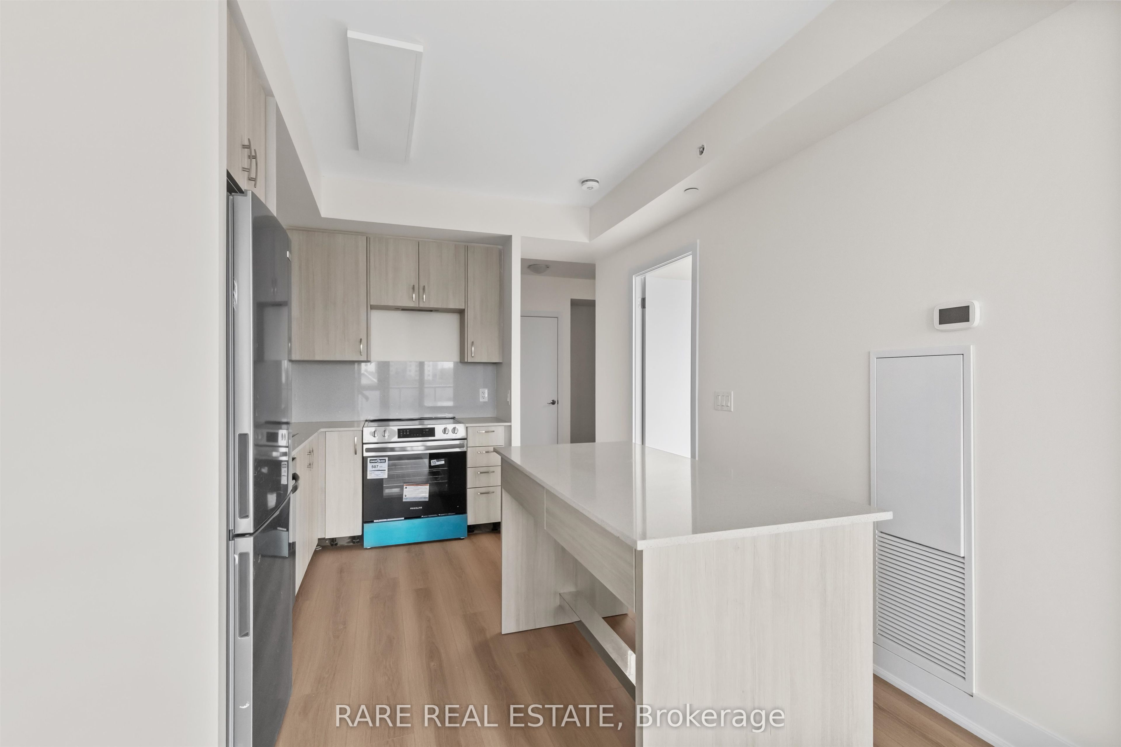 9471 Yonge Street 533, Richmond Hill, ON L4C 0Z5 photo 5