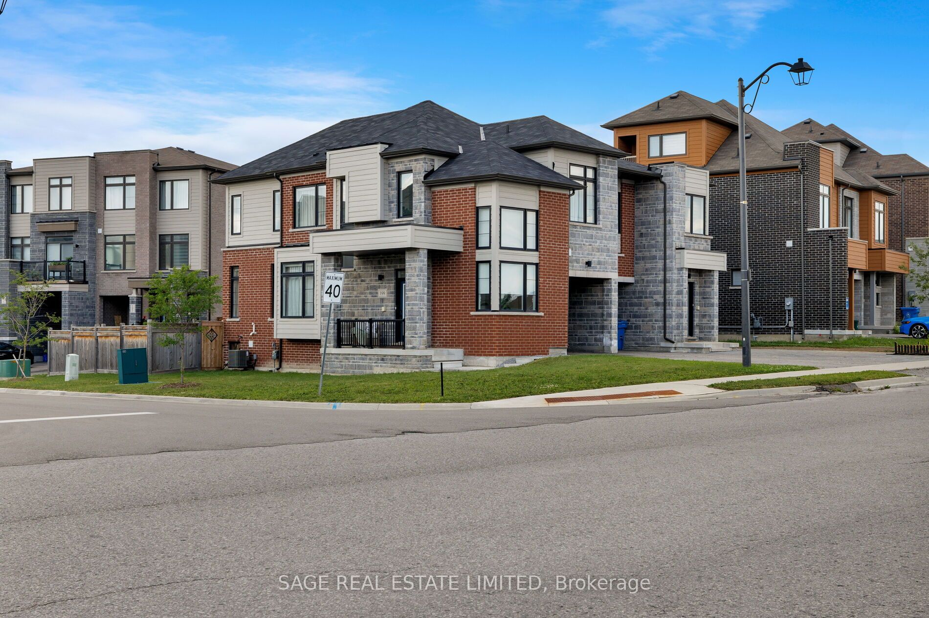 199 Tango Crescent, Newmarket, ON L3X 0K5 photo 3