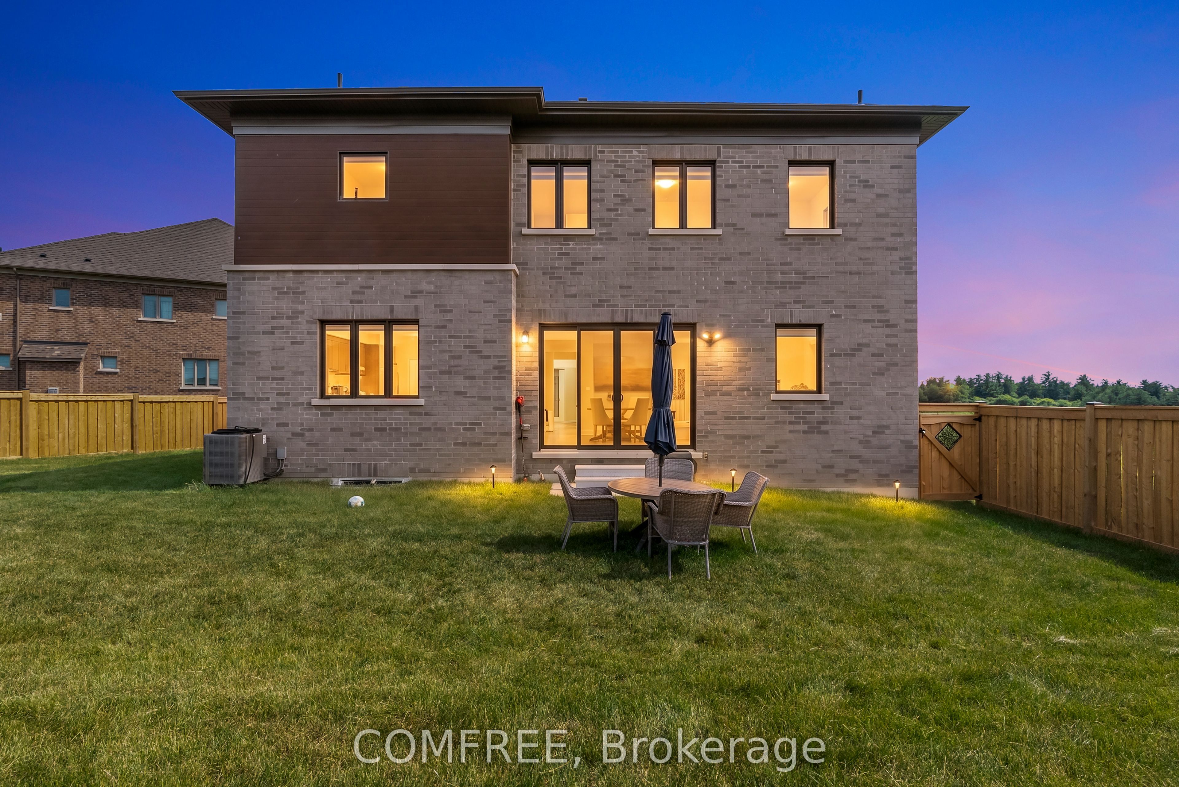 35 Ogilvie Street, Vaughan, ON L3L 0G2 photo 2