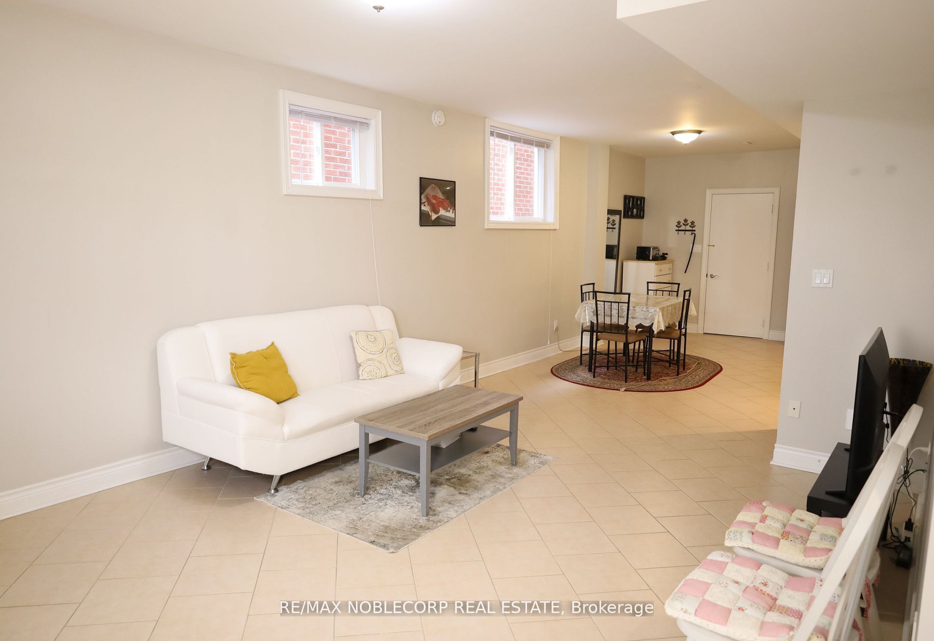 5 Twinberry Crescent Lower, Vaughan, ON L4L 3X5 photo 3
