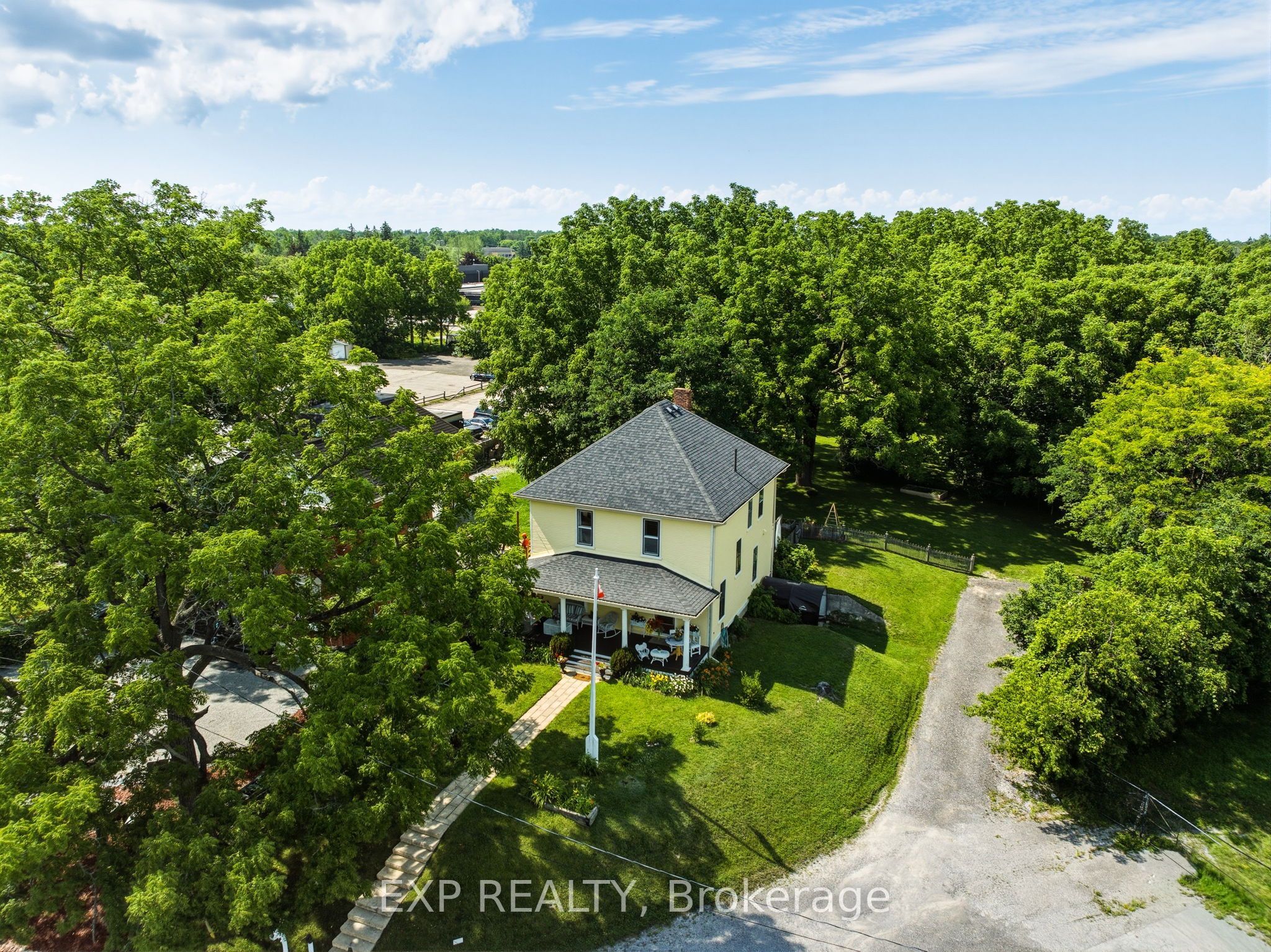 145 High Street, Georgina, ON L0E 1R0 photo 3