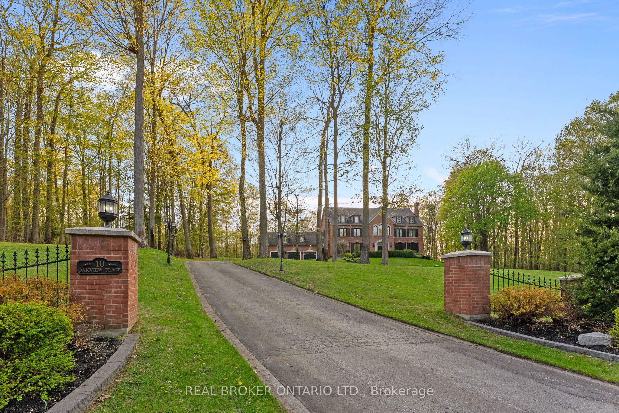 10 Oakview Place, Uxbridge, ON L9P 0L1 photo 2