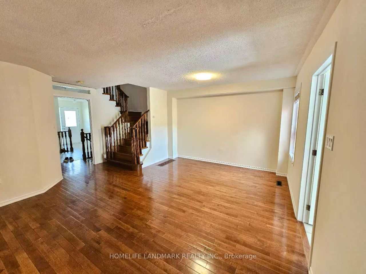 56 Briarcrest Drive, Markham, ON L6C 3E7 photo 3