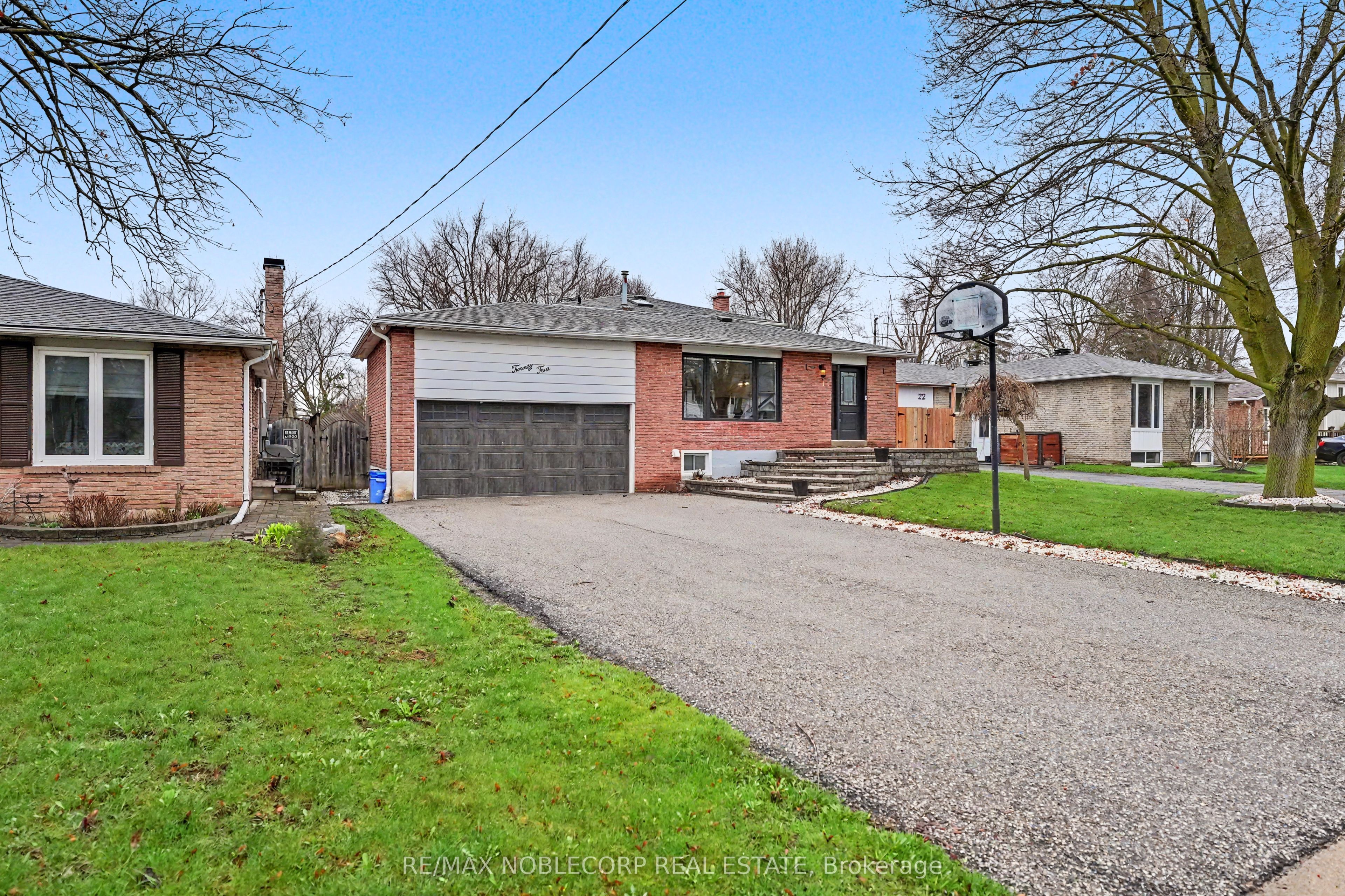 24 Maple Avenue W, New Tecumseth, ON L0G 1A0 photo 2