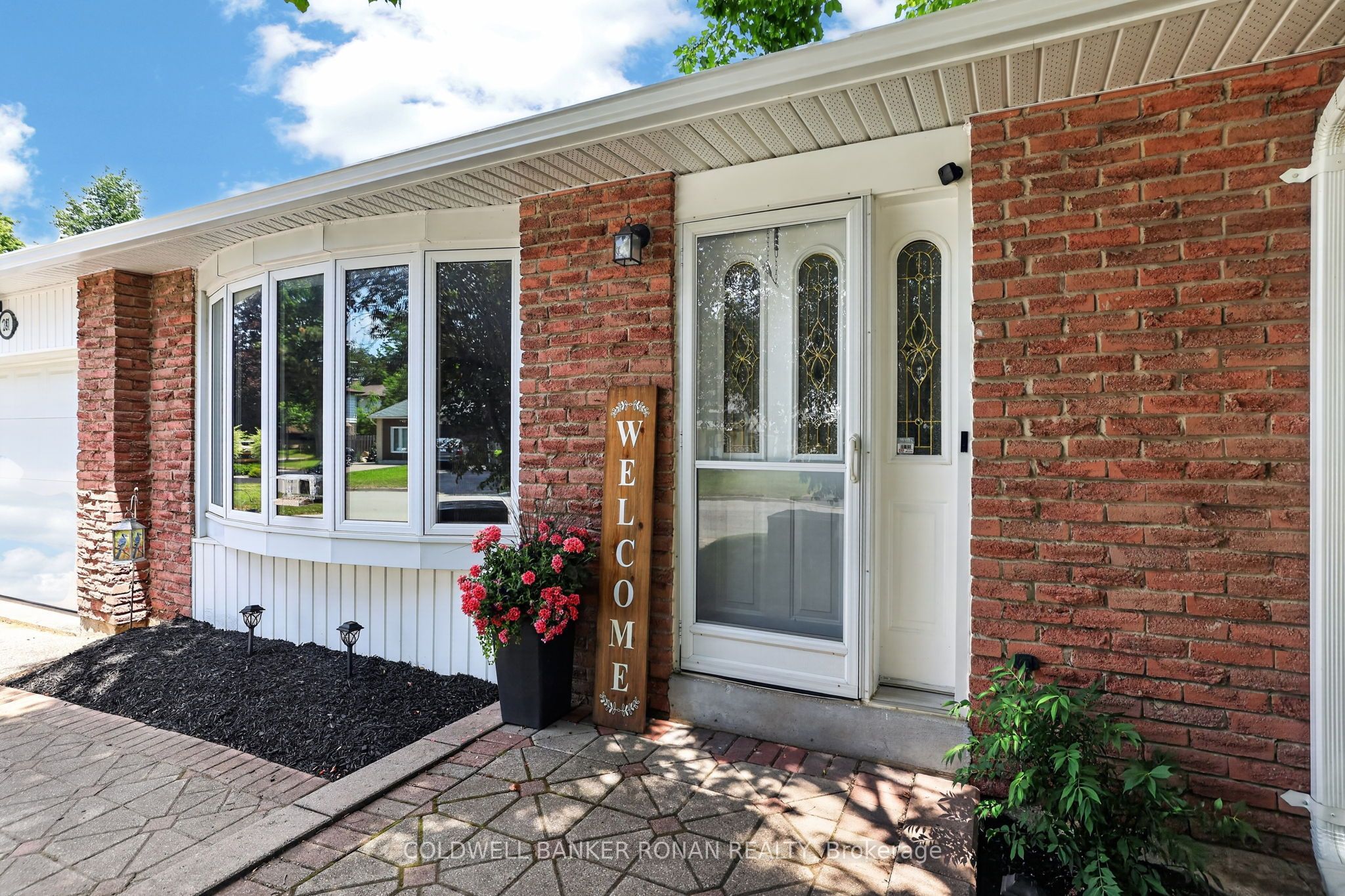 281 Tupper Boulevard, New Tecumseth, ON L9R 1A8 photo 4