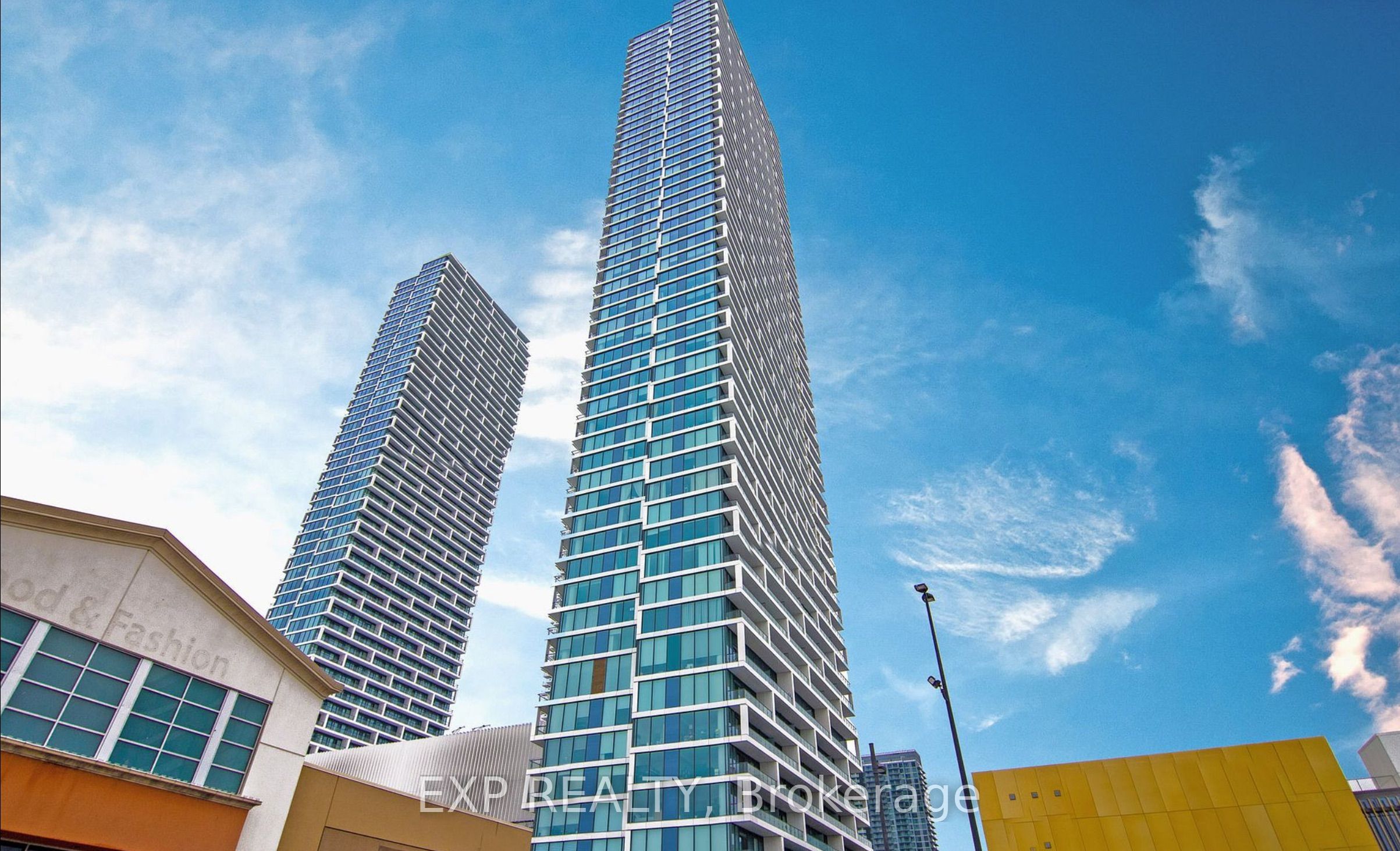 5 Buttermill Avenue 3205, Vaughan, ON L4K 0J5