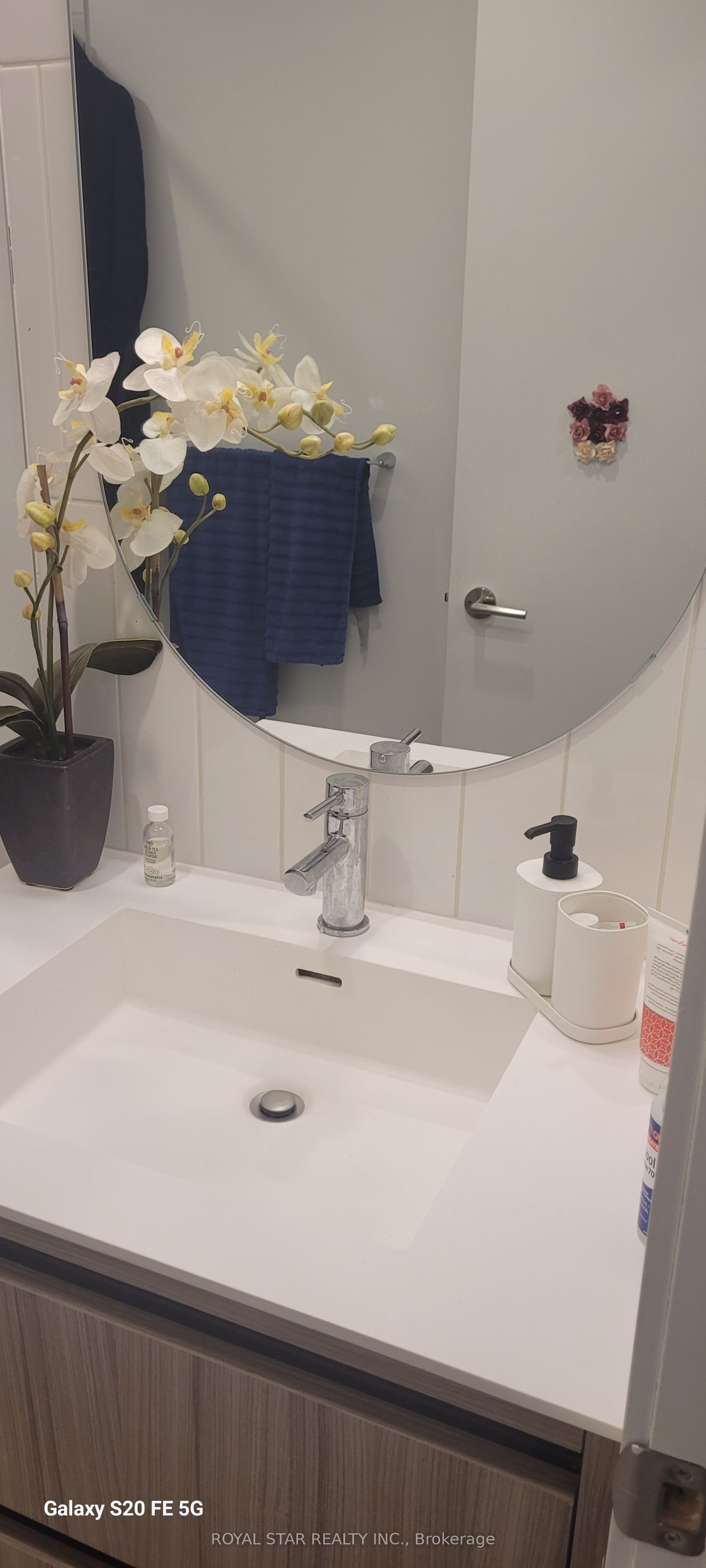 8 Beverley Glen Boulevard 901, Vaughan, ON L4J 0L5 photo 5