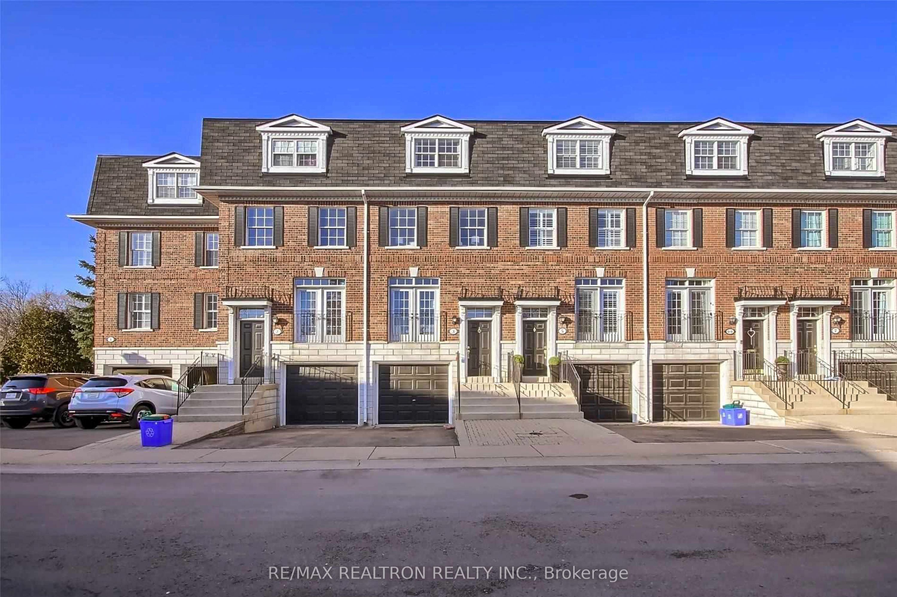 6 Leonard Street 3, Richmond Hill, ON L4C 0L6
