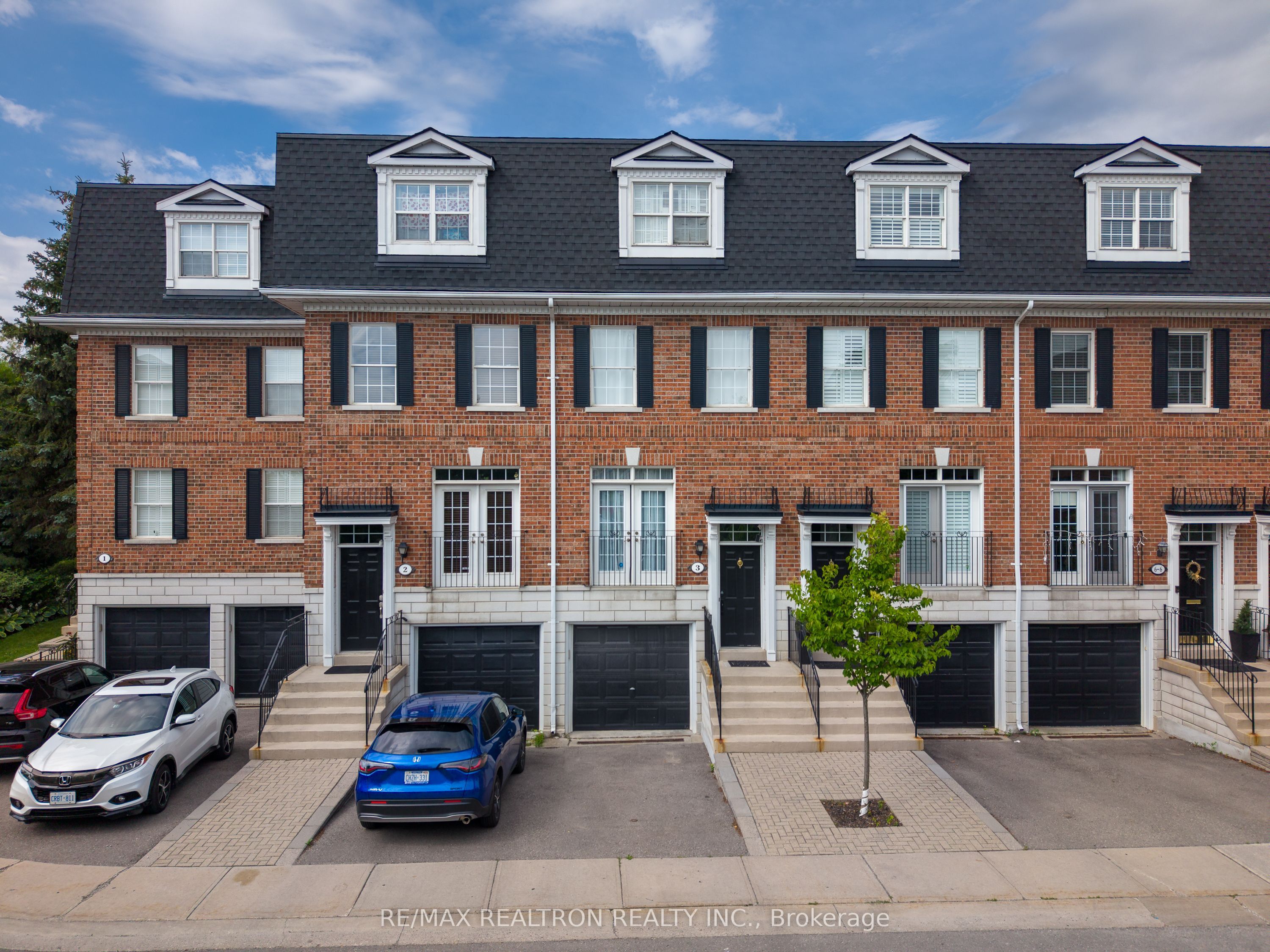 6 Leonard Street 3, Richmond Hill, ON L4C 0L6 photo 2