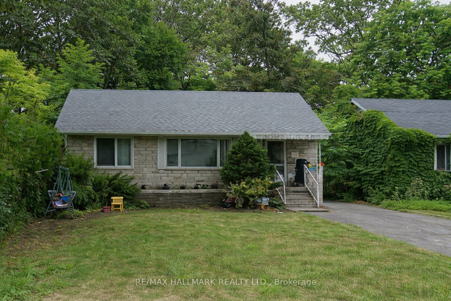 22 Grandview Avenue, Markham, ON L3T 1G8 photo 2