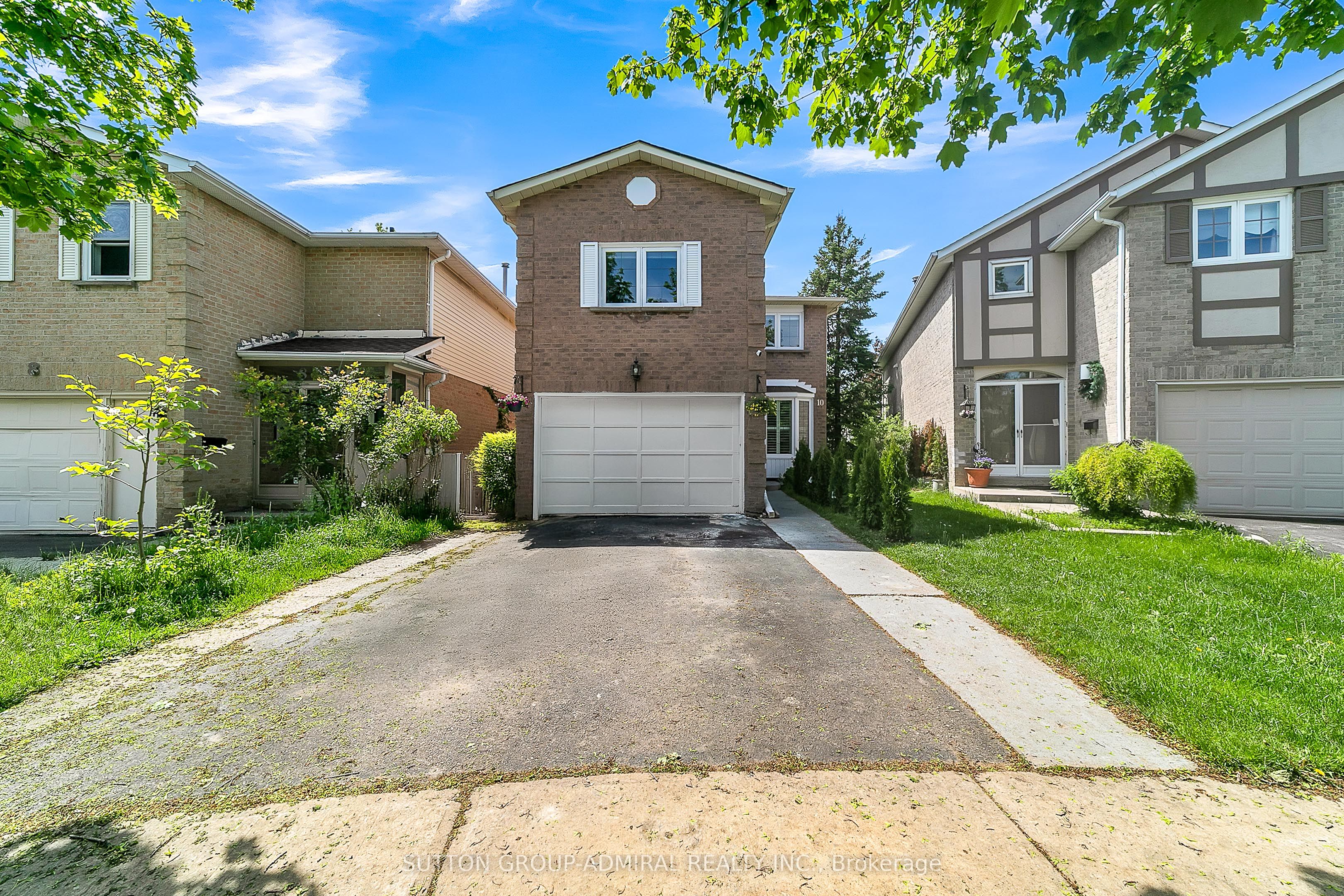 10 Park Lane Circle, Richmond Hill, ON L4C 6S8 photo 2