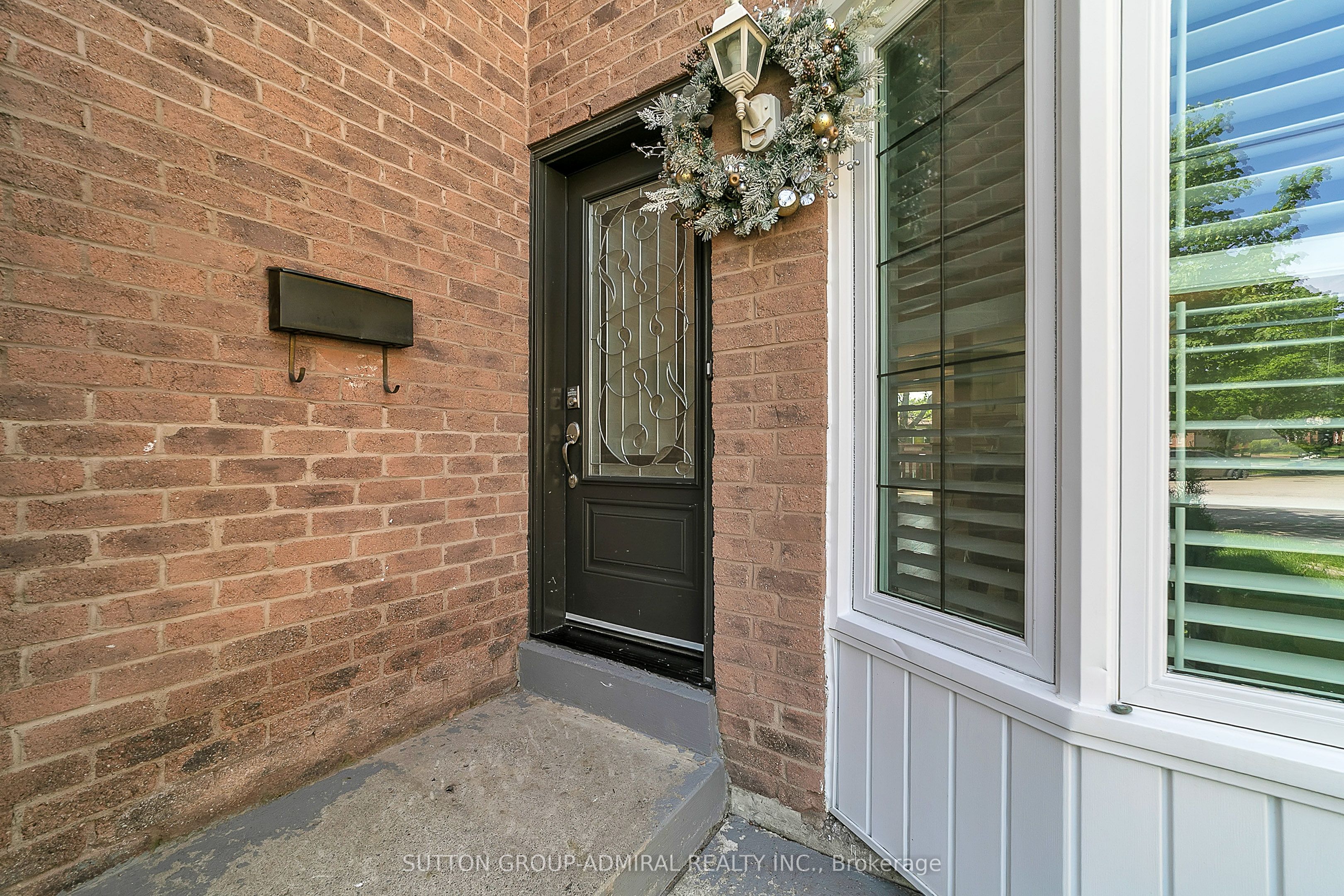 10 Park Lane Circle, Richmond Hill, ON L4C 6S8 photo 4