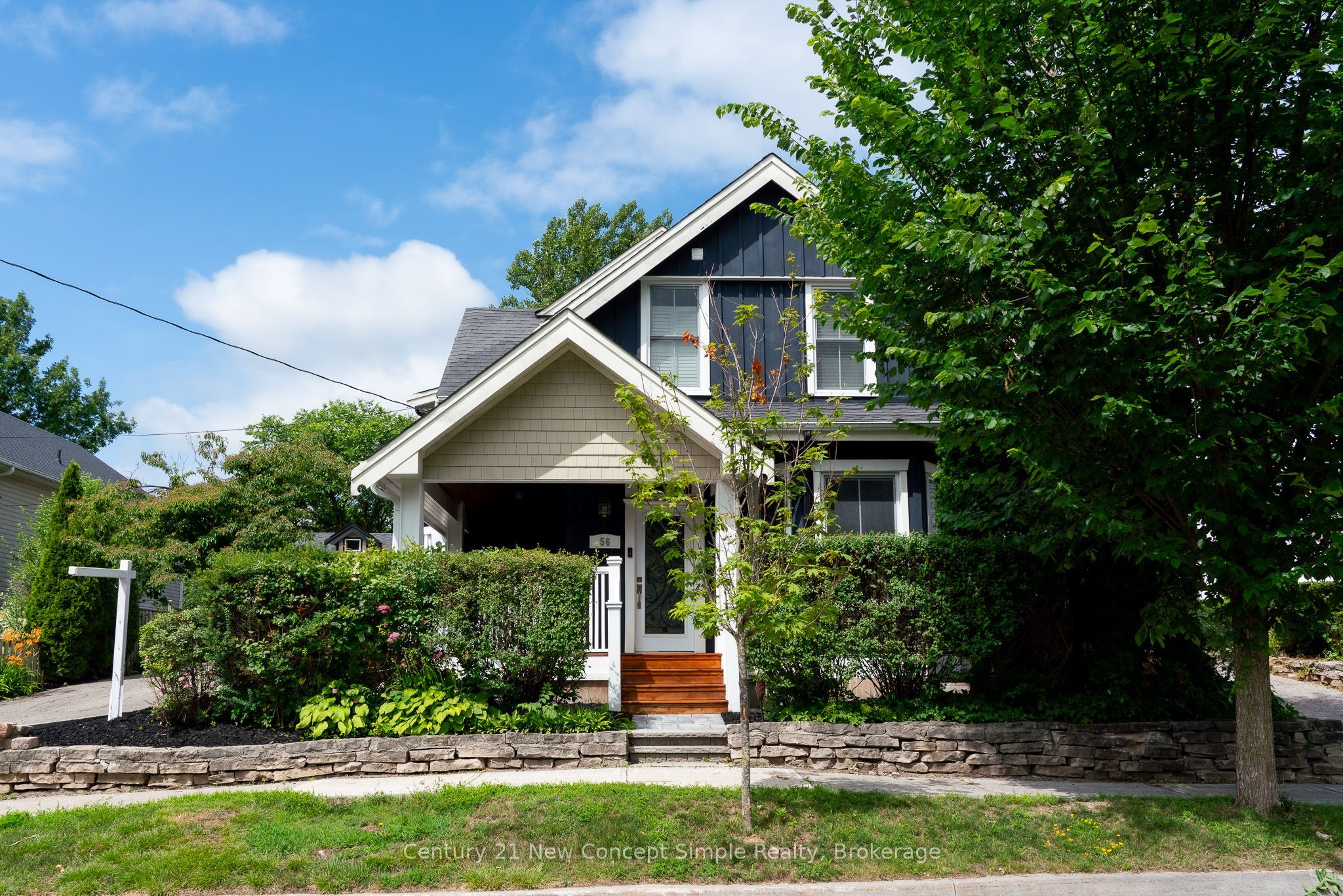 56 Machell Avenue, Aurora, ON L4G 2R7