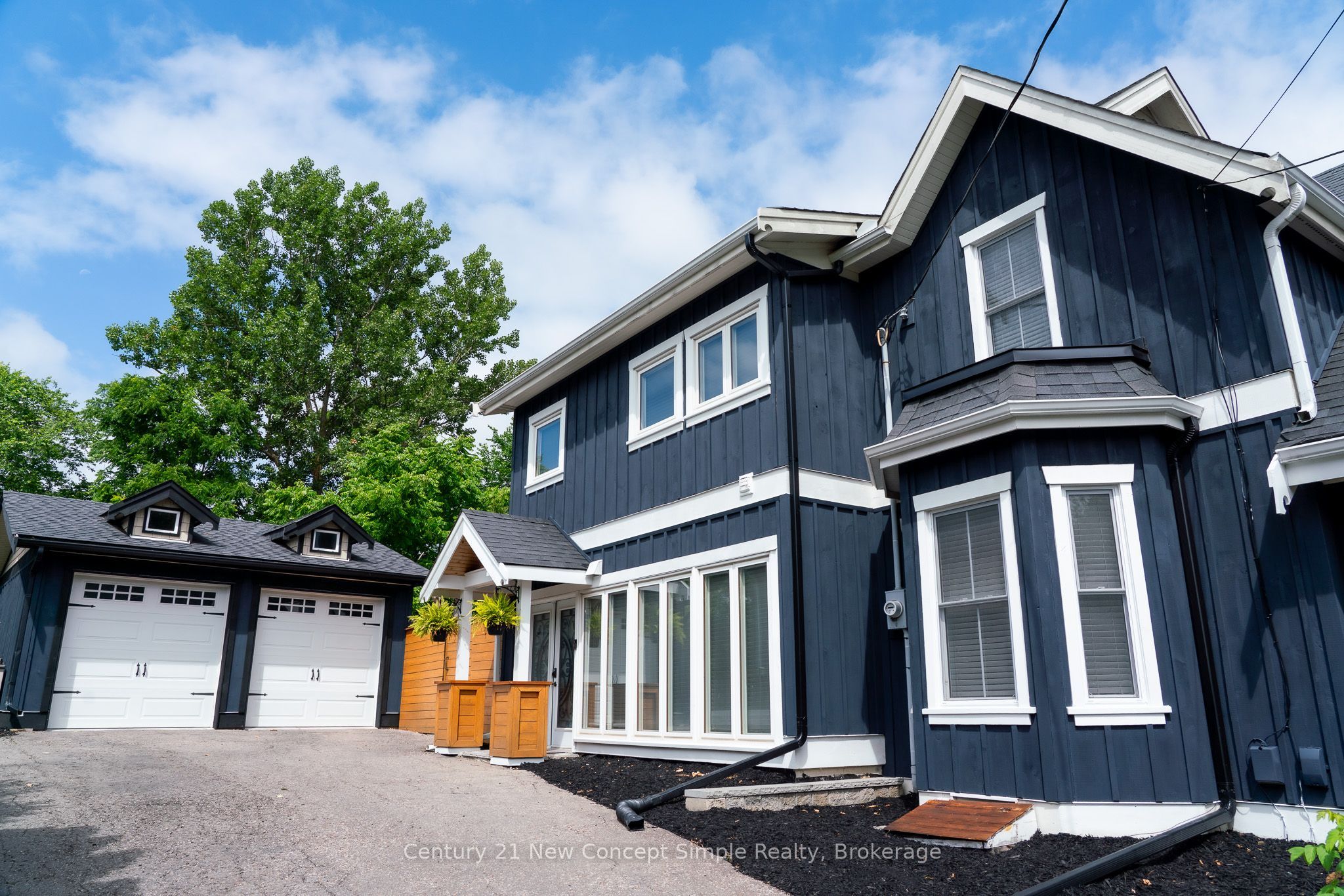 56 Machell Avenue, Aurora, ON L4G 2R7 photo 4