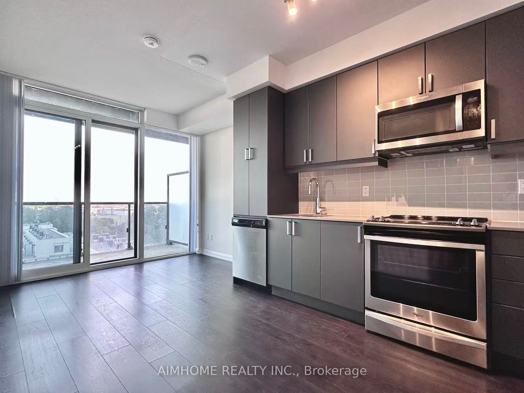 7895 Jane Street 601, Vaughan, ON L4K 2M7 photo 3