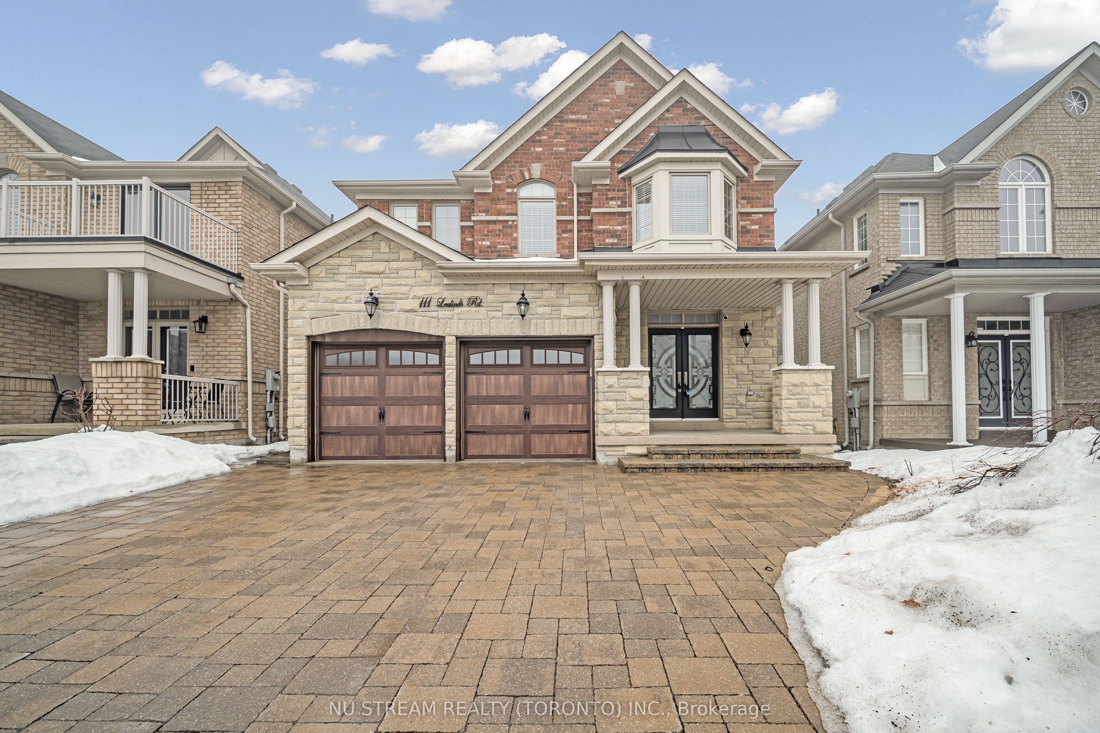 111 LEALINDS Road, Vaughan, ON L6A 4L4