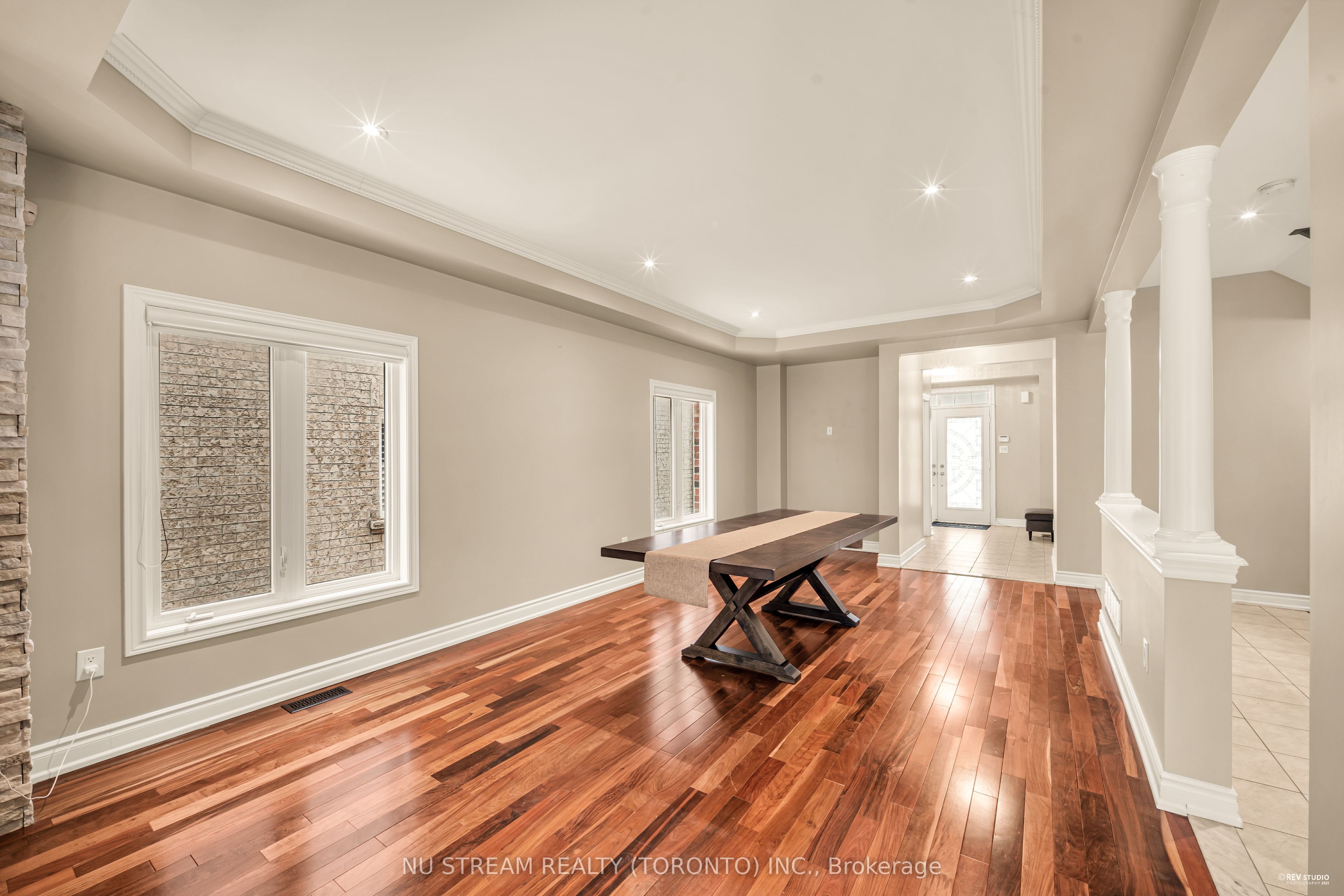 111 LEALINDS Road, Vaughan, ON L6A 4L4 photo 4