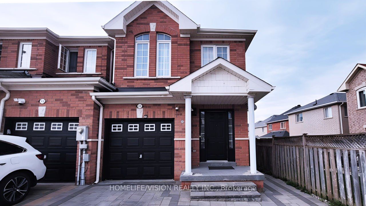 11 Christephen Crescent, Richmond Hill, ON L4S 2S6 photo 2