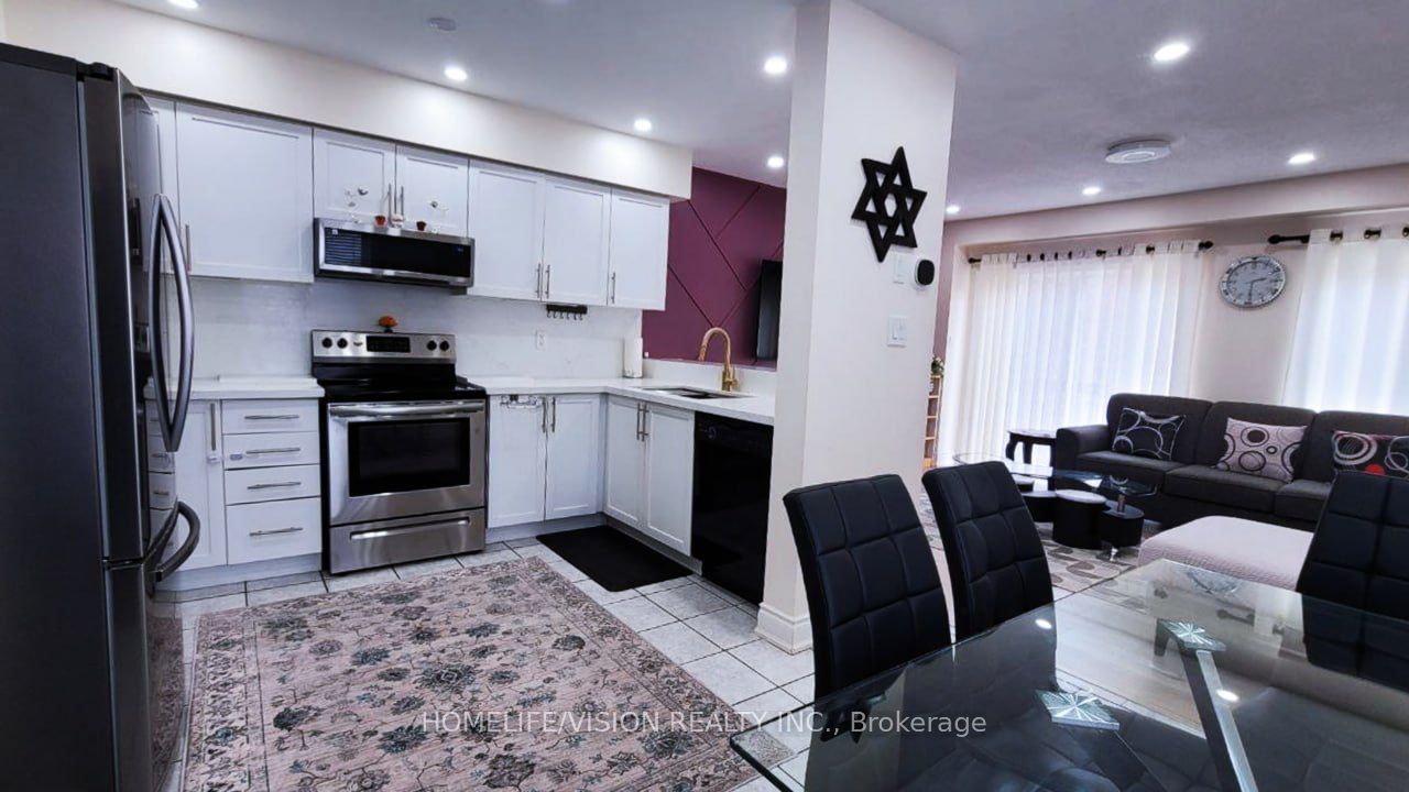 11 Christephen Crescent, Richmond Hill, ON L4S 2S6 photo 4