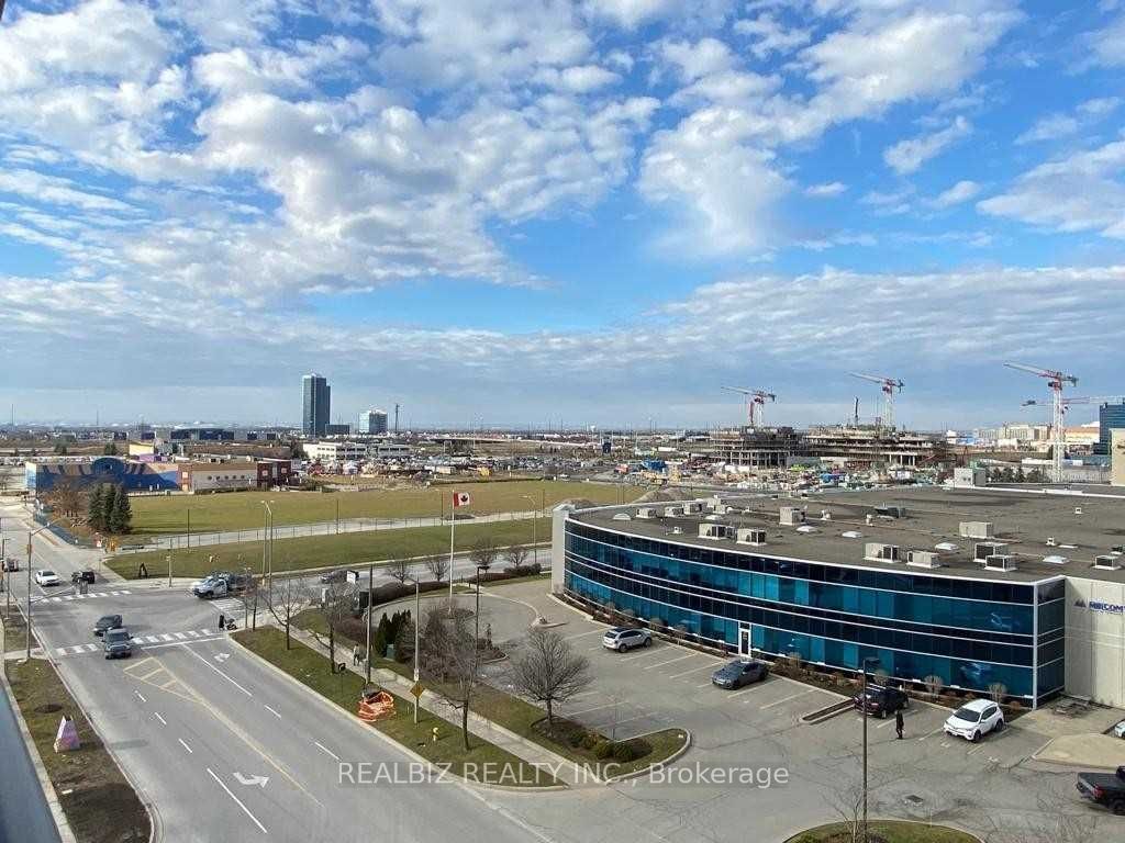 10 Honeycrisp Crescent 618, Vaughan, ON L4K 0M7 photo 4