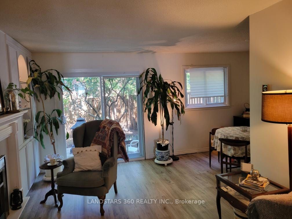 6 Bowman Way 147, Markham, ON L3T 4Z7 photo 2